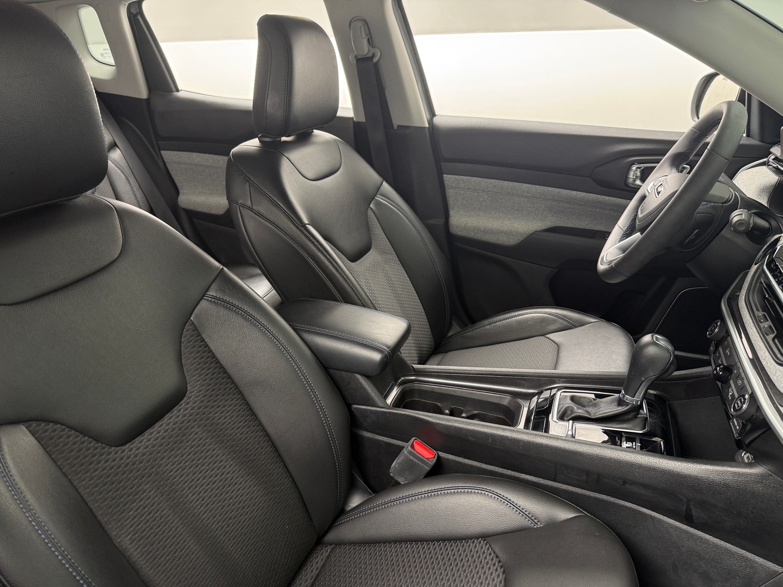 Thumbnail: 2022 Jeep Compass - 2