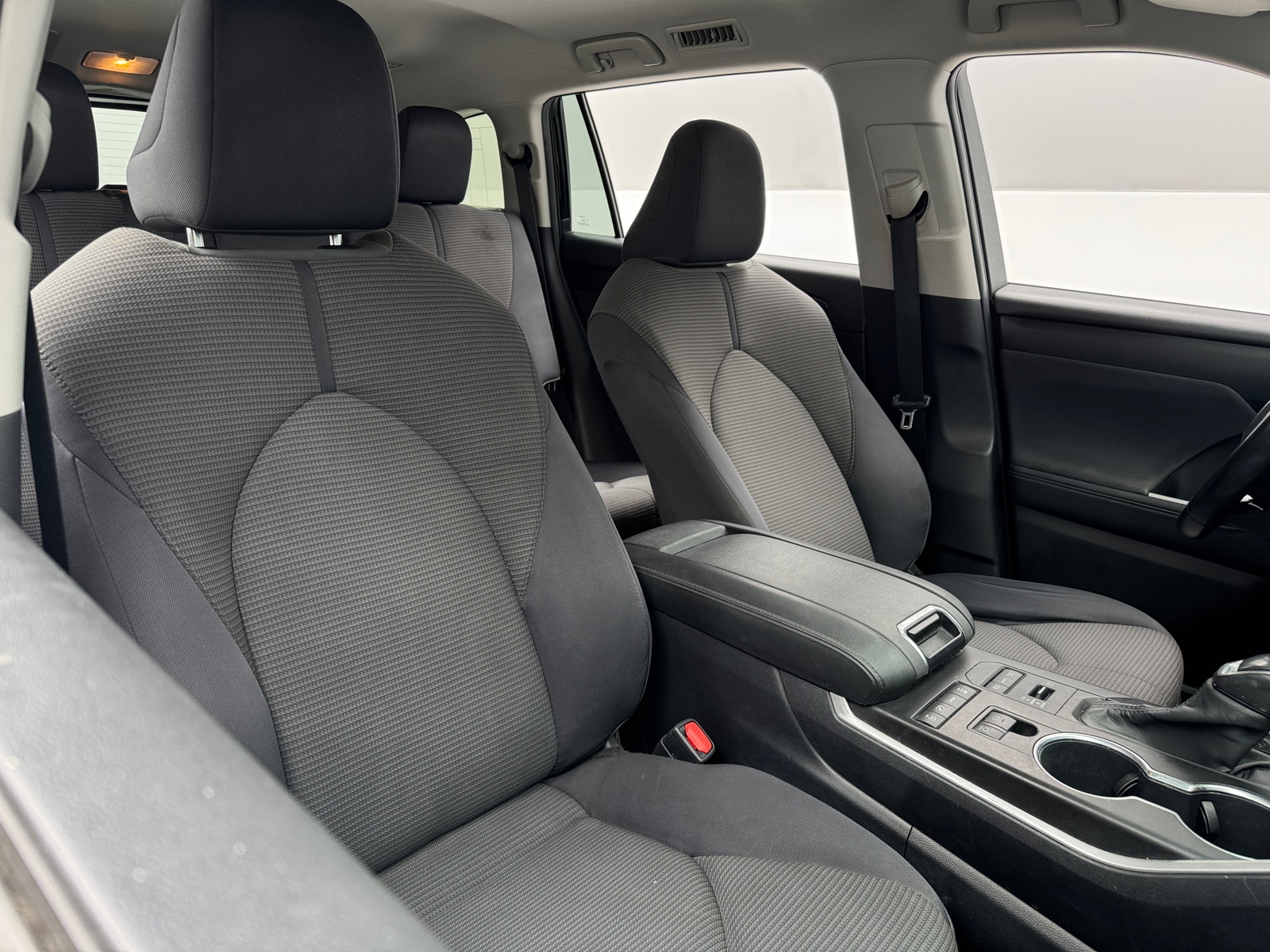 Thumbnail: 2020 Toyota Highlander - 2