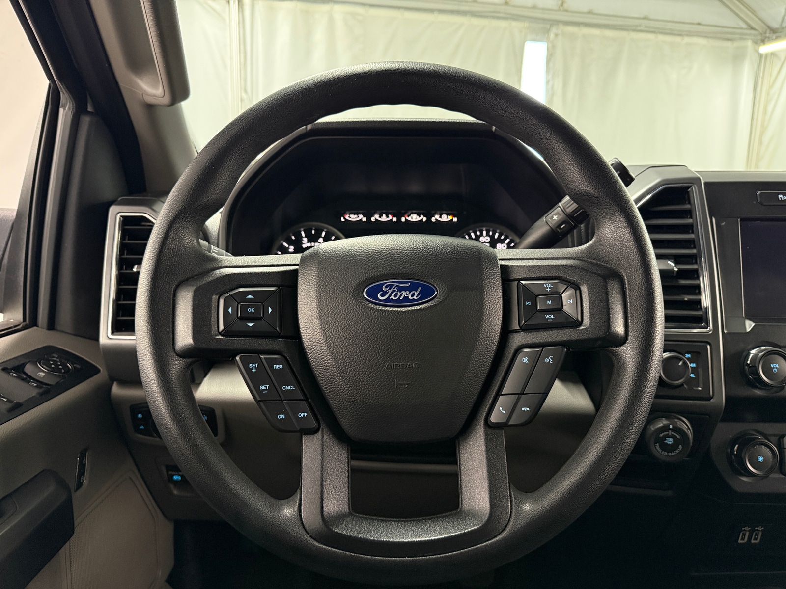 Thumbnail: 2020 Ford Econoline - 5