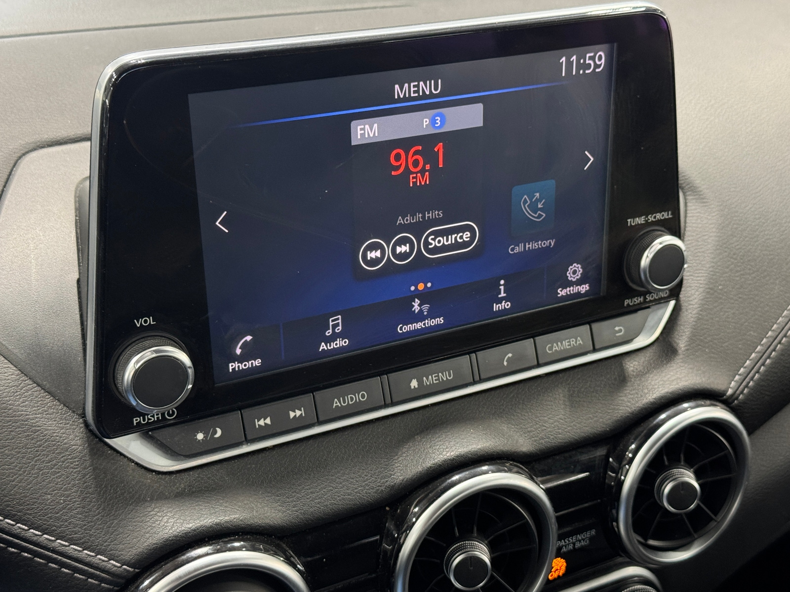 Thumbnail: 2020 Nissan Sentra - 4