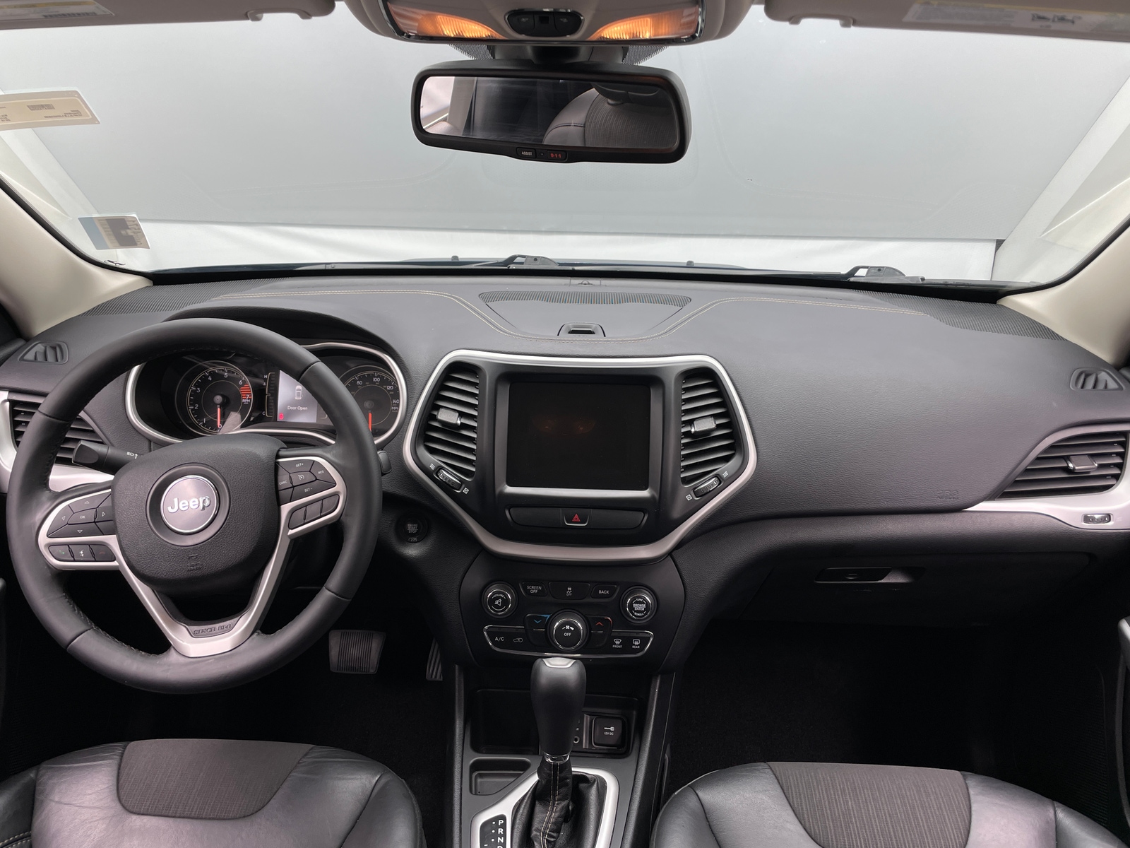 Thumbnail: 2018 Jeep Cherokee - 3