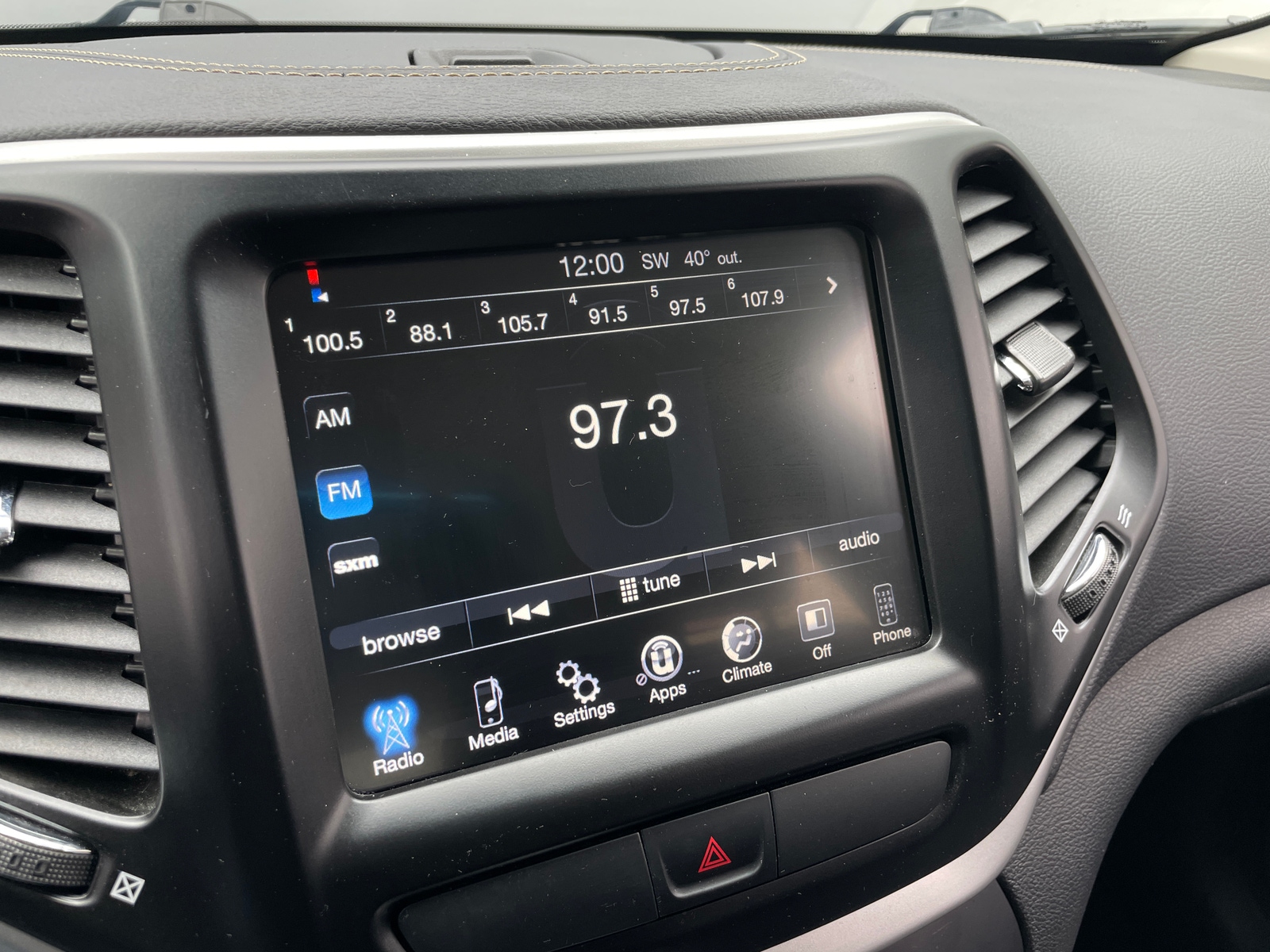 Thumbnail: 2018 Jeep Cherokee - 4