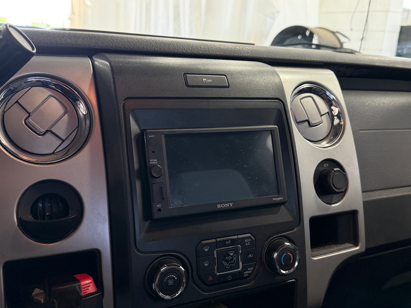 Thumbnail: 2014 Ford Econoline - 4