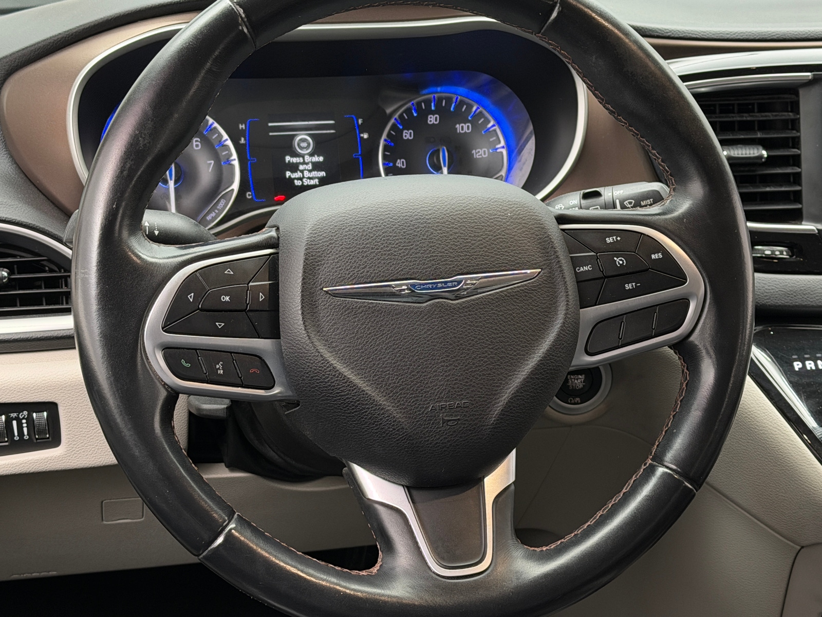 Thumbnail: 2018 Chrysler Pacifica - 4