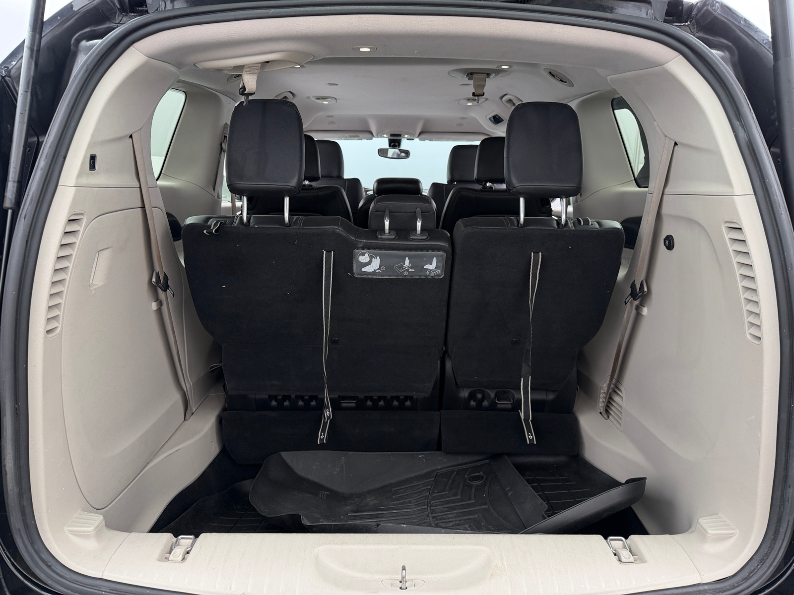 Thumbnail: 2018 Chrysler Pacifica - 6