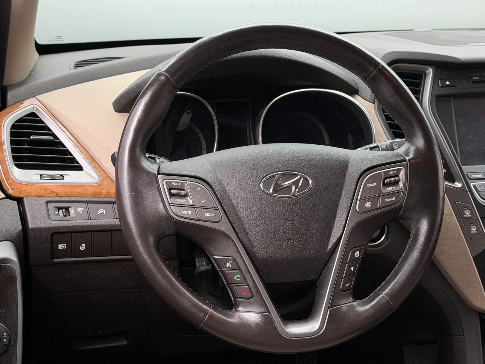 Thumbnail: 2014 Hyundai Santa Fe - 4