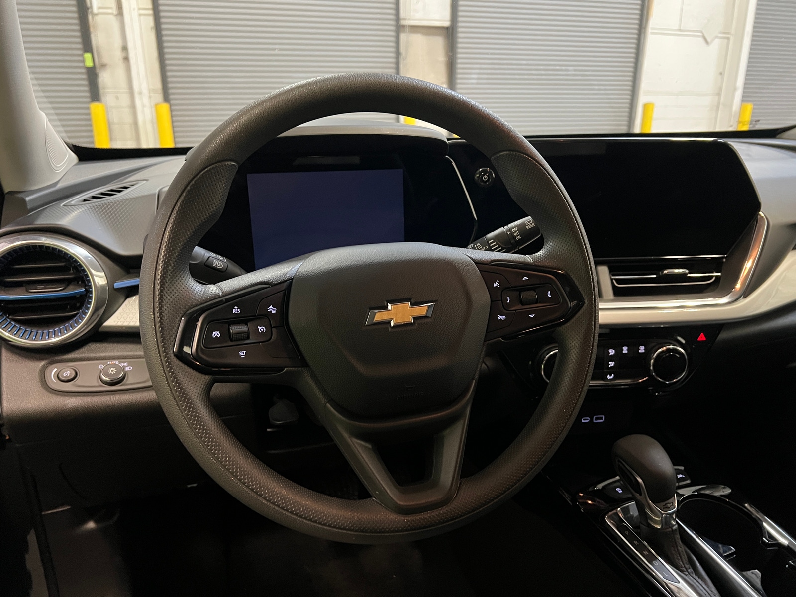 Thumbnail: 2025 Chevrolet Trax - 5