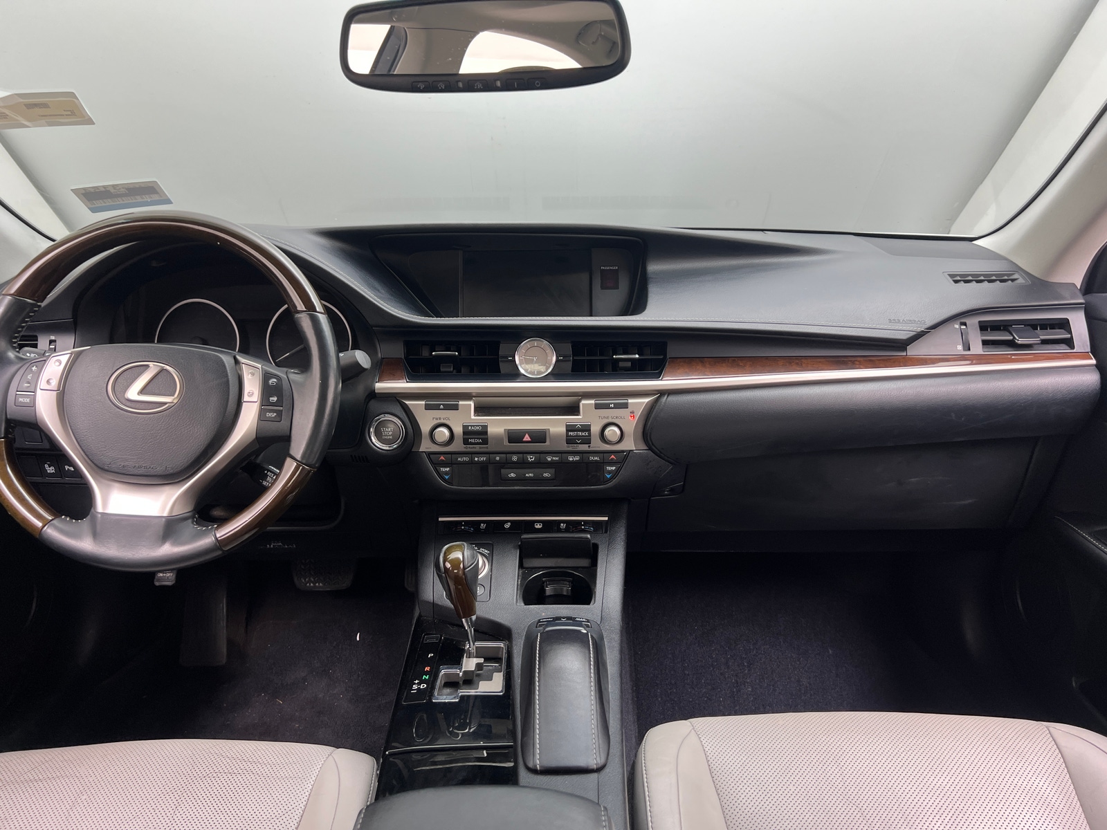 Thumbnail: 2013 Lexus ES - 2