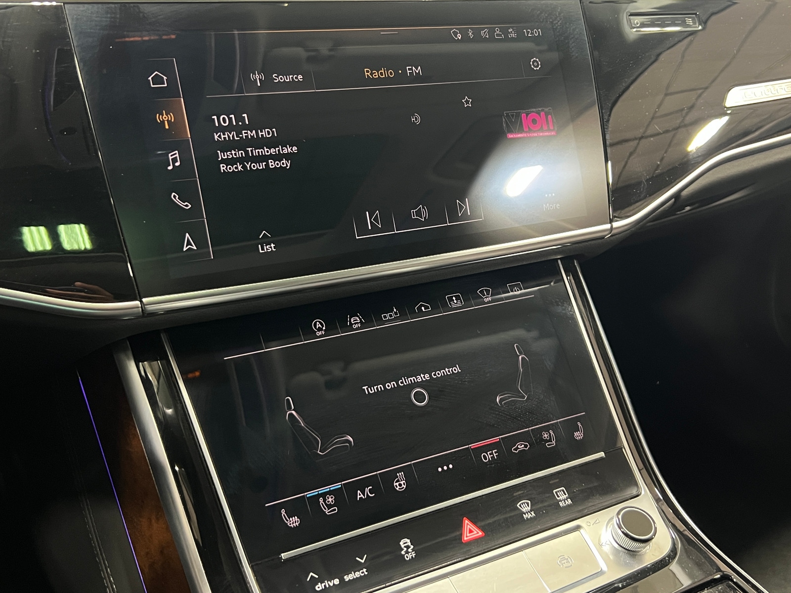 Thumbnail: 2019 Audi A8 - 3