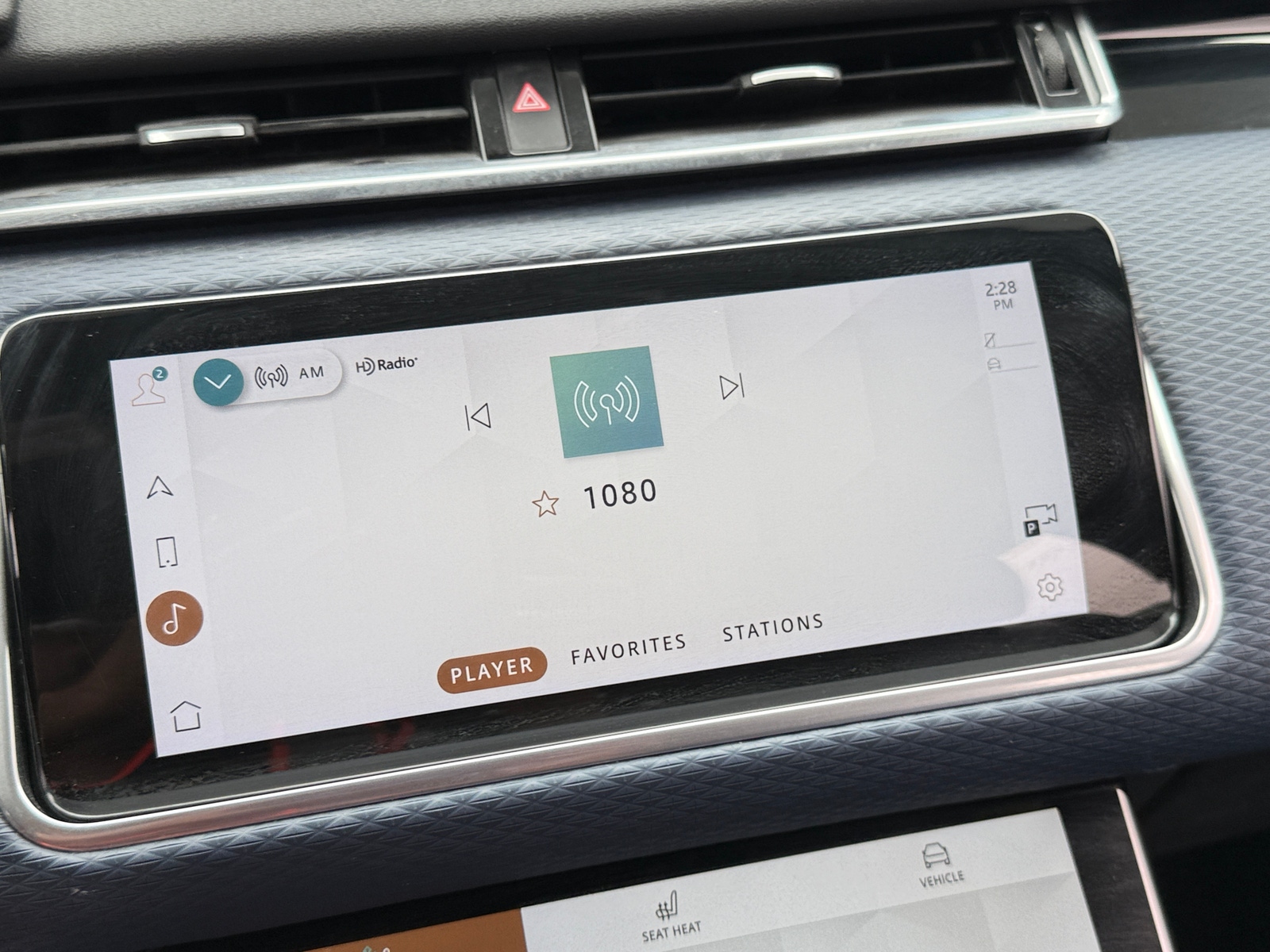 Thumbnail: 2022 Land Rover Range Rover Velar - 3
