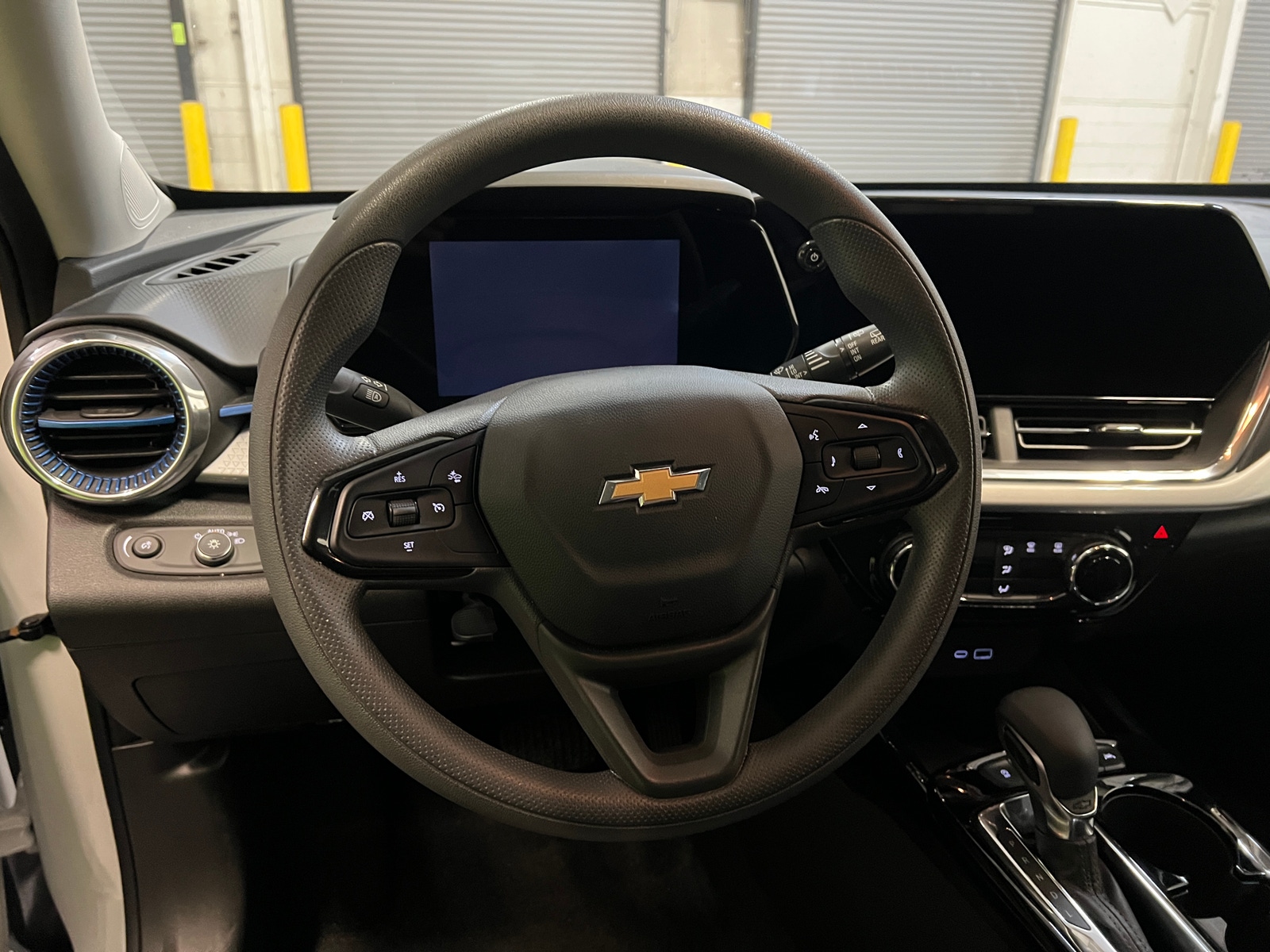 Thumbnail: 2025 Chevrolet Trax - 5