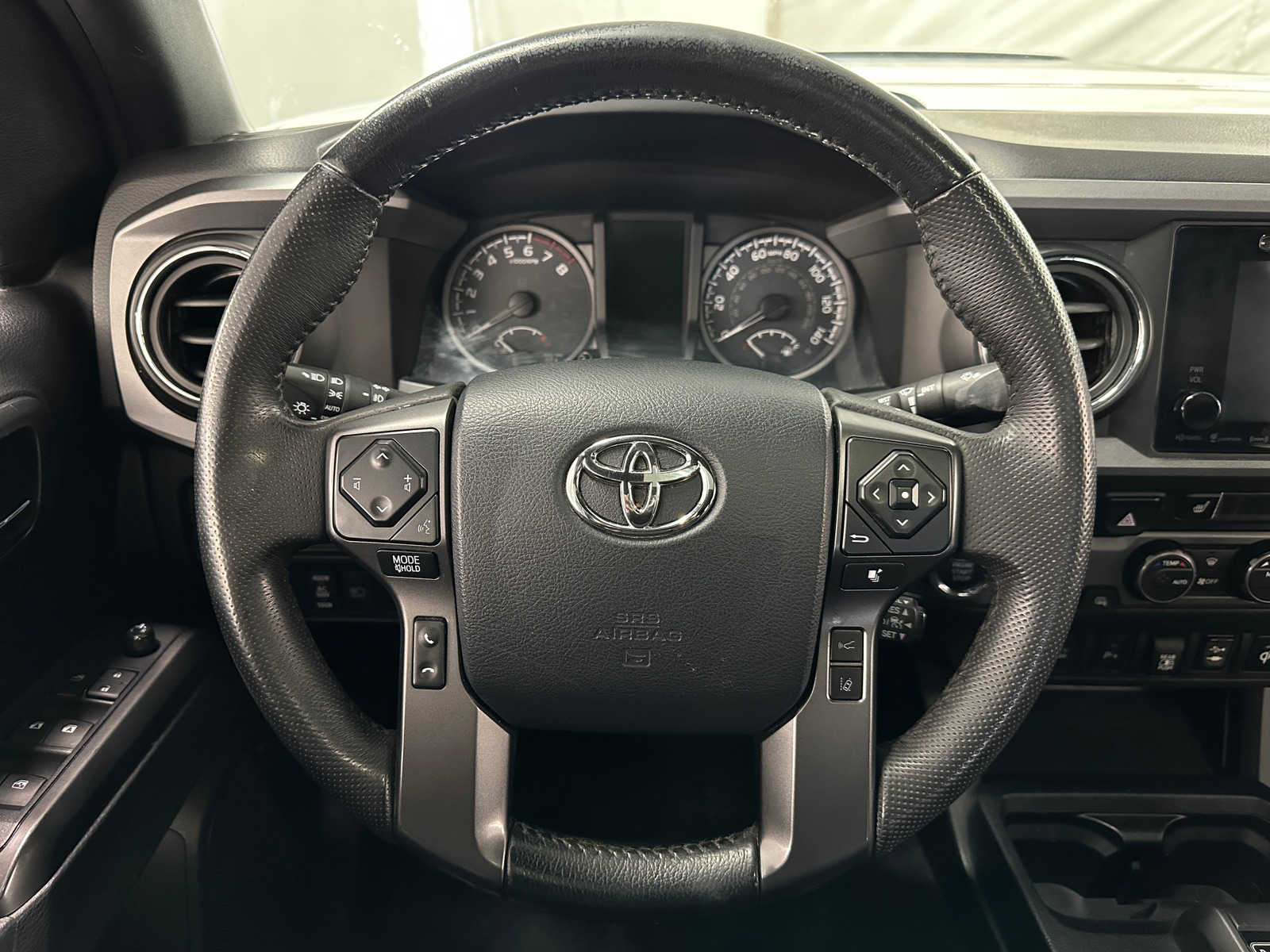 Thumbnail: 2019 Toyota Tacoma - 4