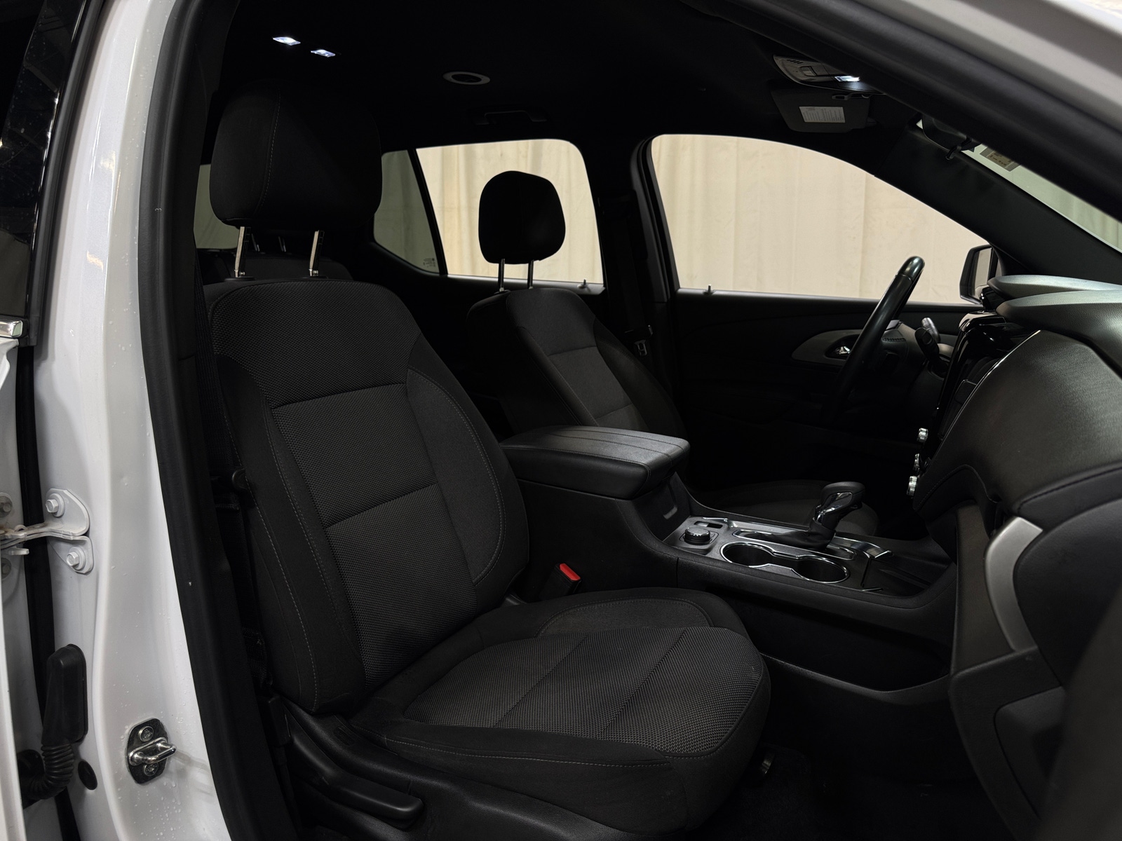 Thumbnail: 2022 Chevrolet Traverse - 2