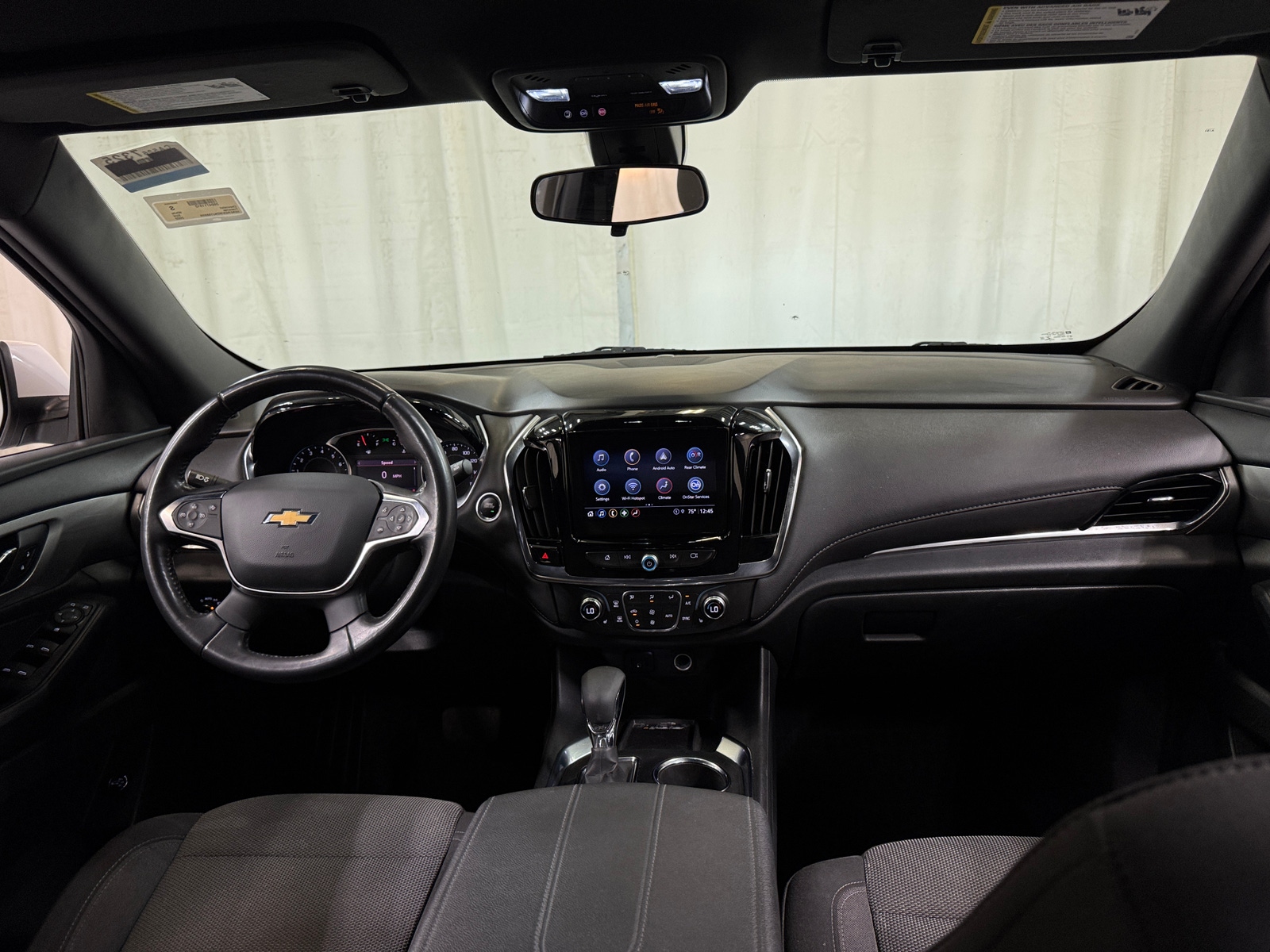 Thumbnail: 2022 Chevrolet Traverse - 3