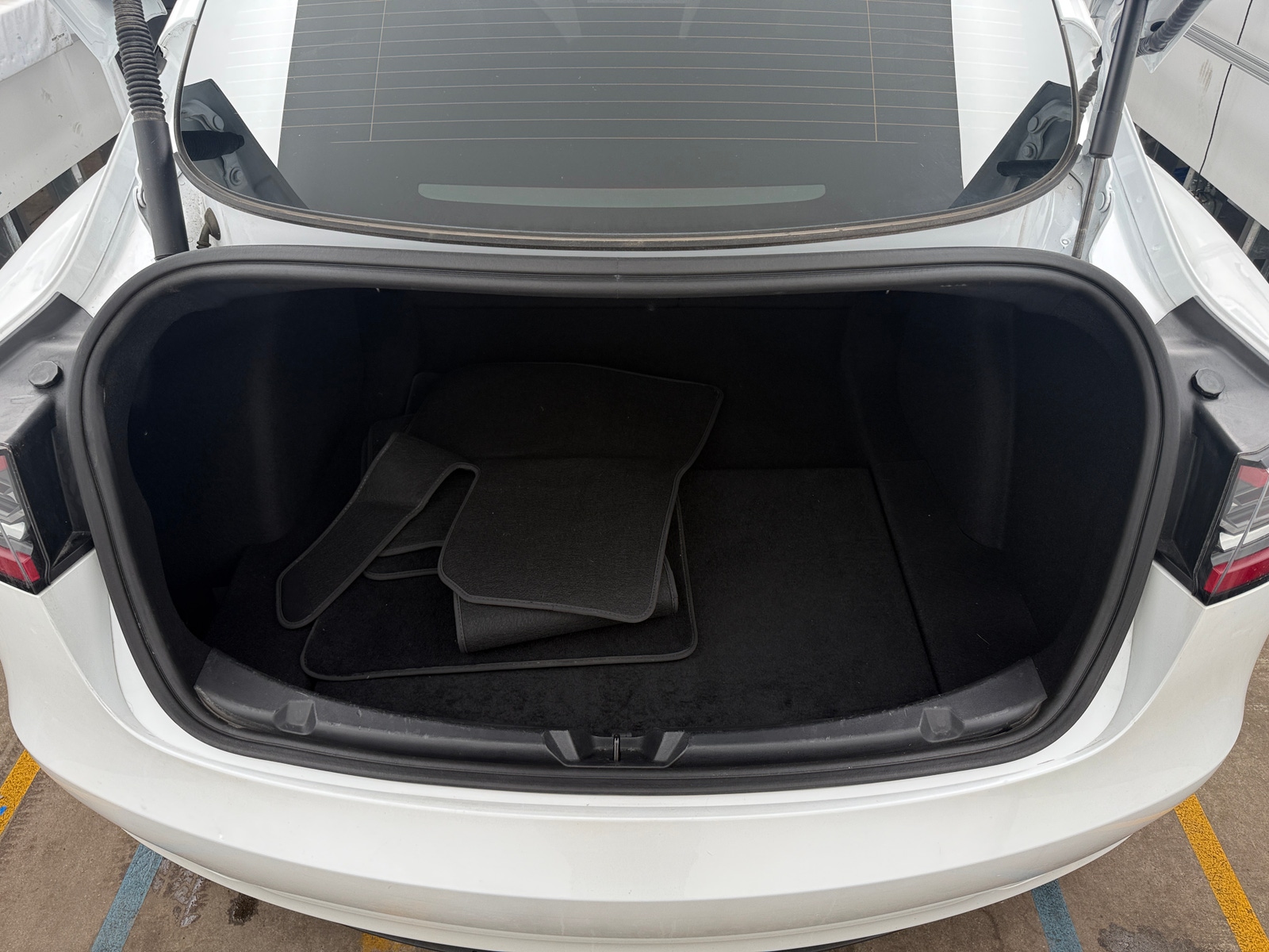 Thumbnail: 2023 Tesla Model 3 - 6