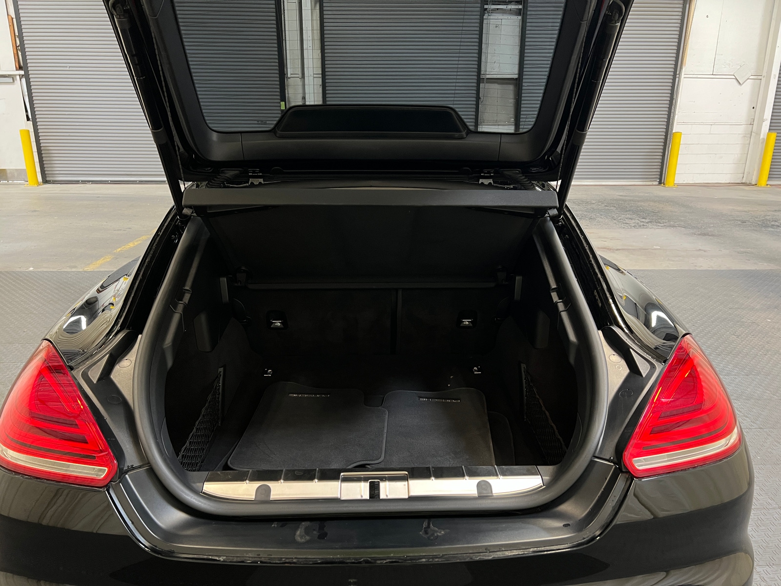 Thumbnail: 2016 Porsche Panamera - 6