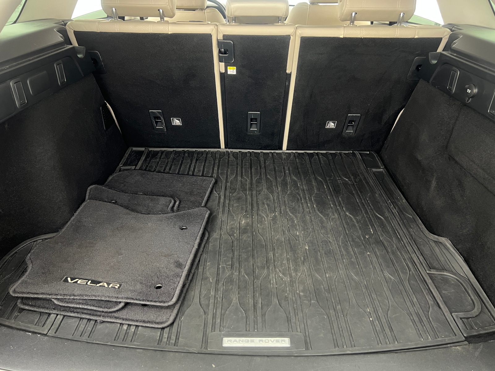 Thumbnail: 2018 Land Rover Range Rover Velar - 6