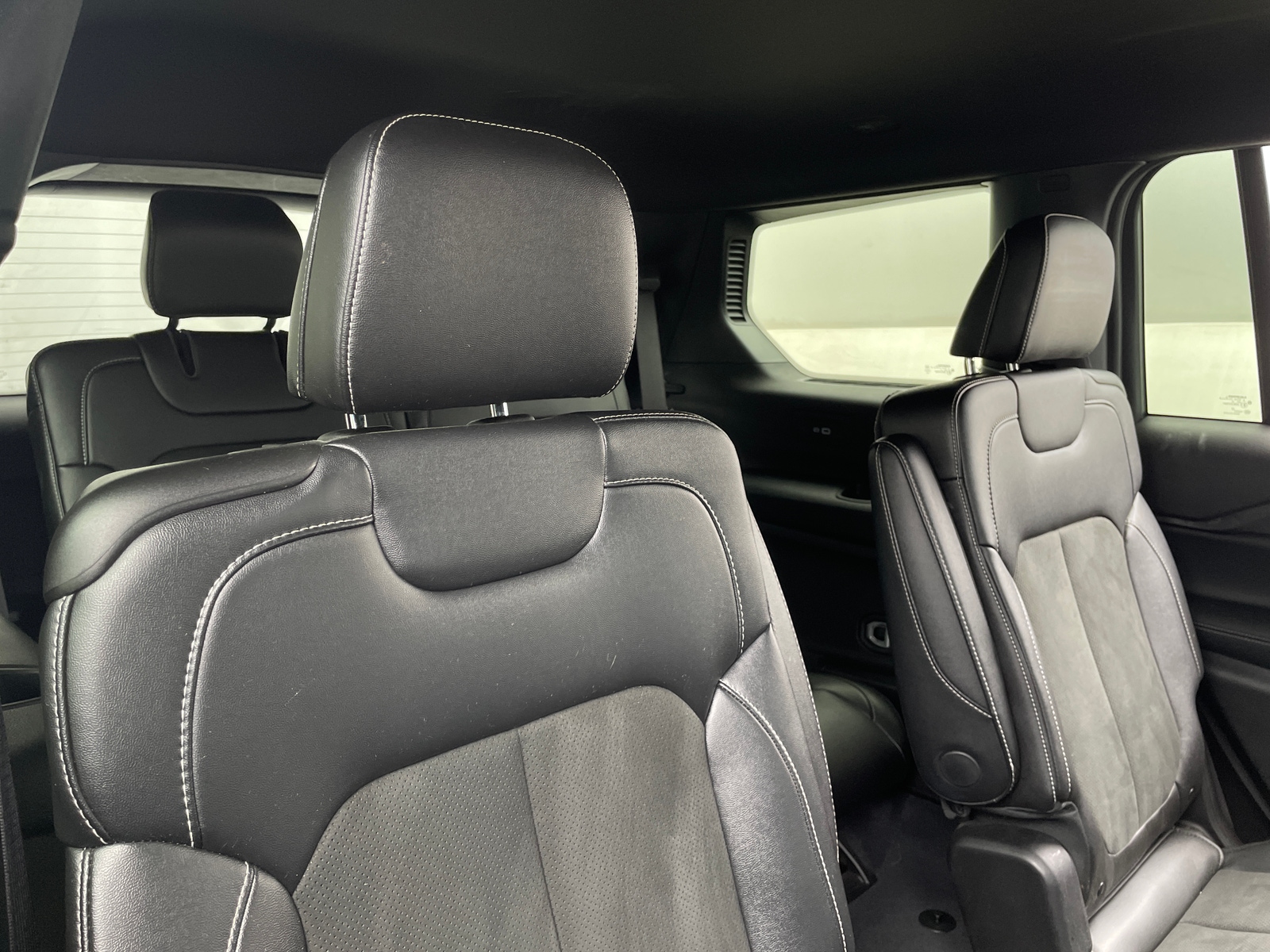 Thumbnail: 2023 Jeep Grand Cherokee L - 5