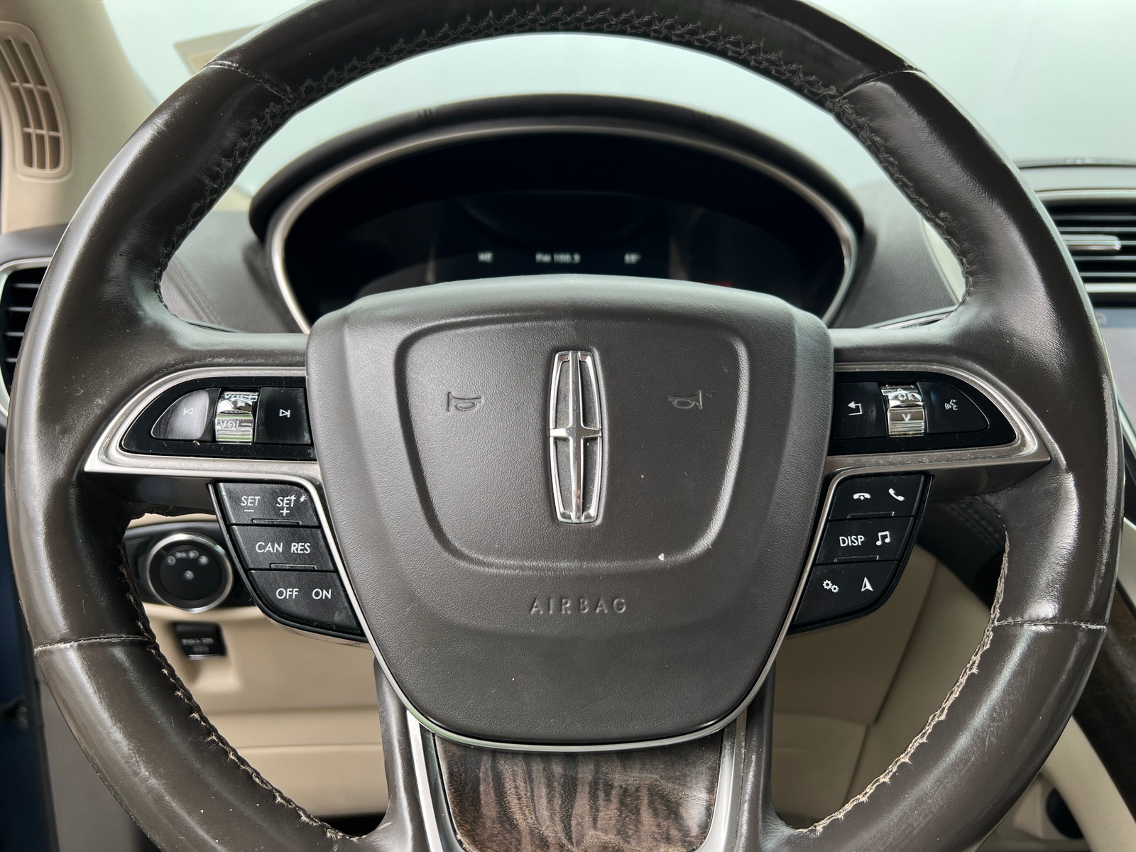 Thumbnail: 2019 Lincoln Nautilus - 4