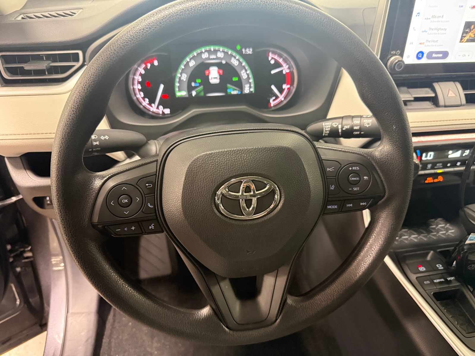 Thumbnail: 2025 Toyota RAV4 - 5