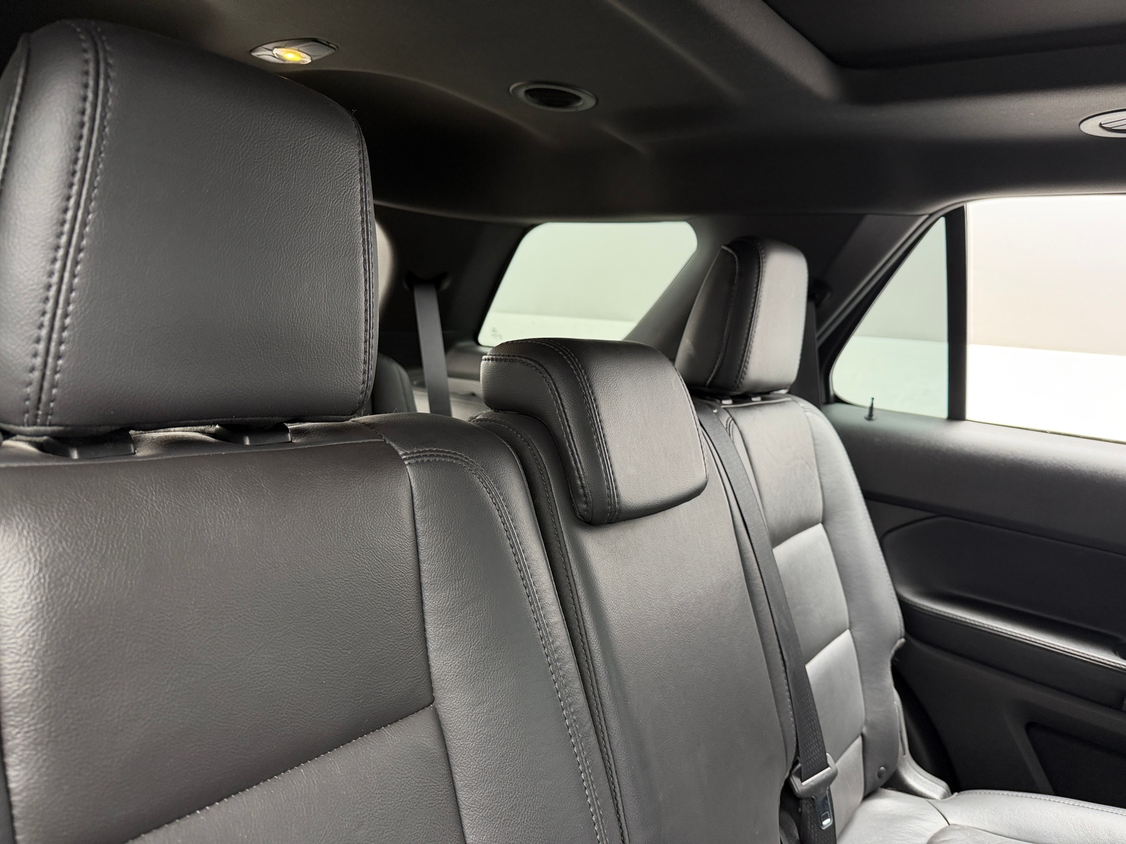 Thumbnail: 2015 Ford Explorer - 6