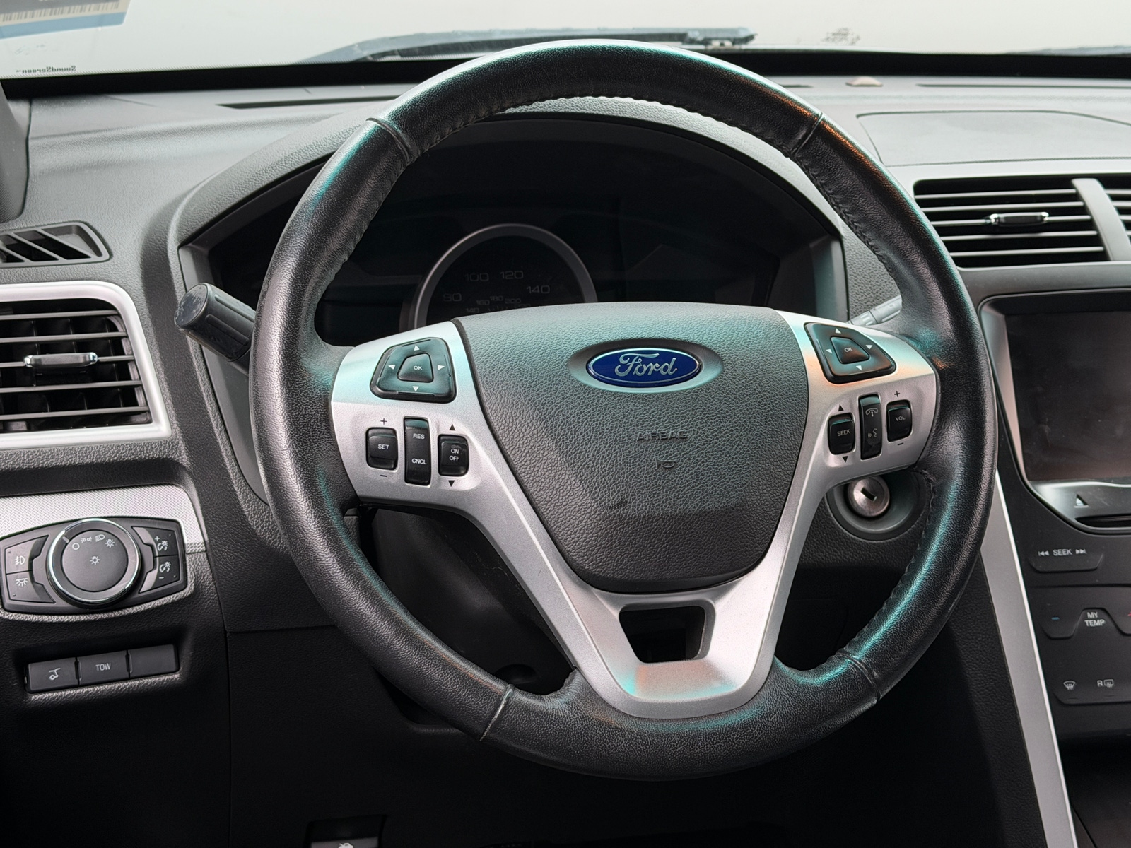 Thumbnail: 2015 Ford Explorer - 5