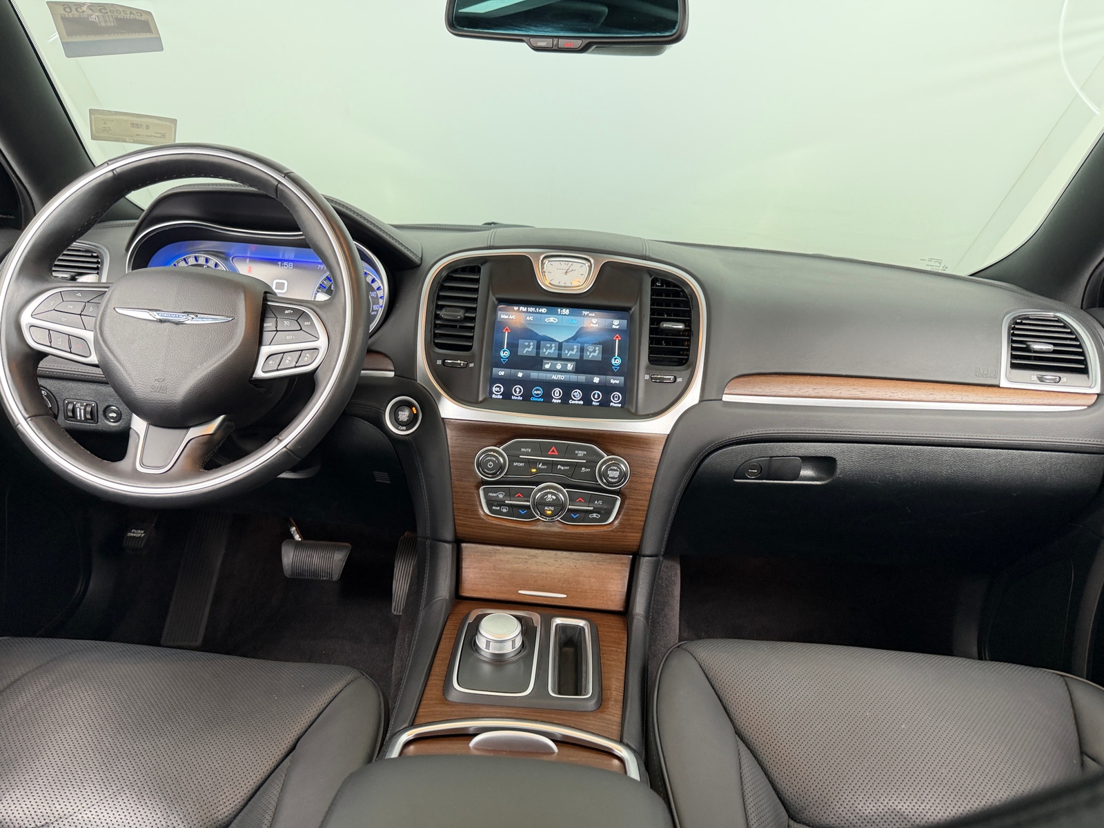 Thumbnail: 2018 Chrysler 300 - 3