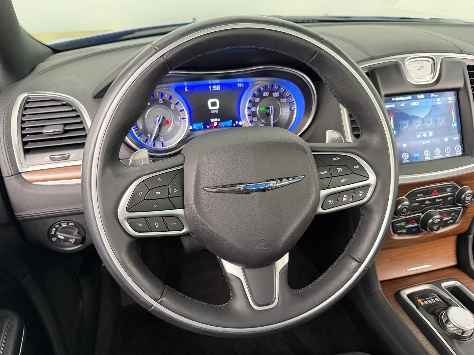 Thumbnail: 2018 Chrysler 300 - 5