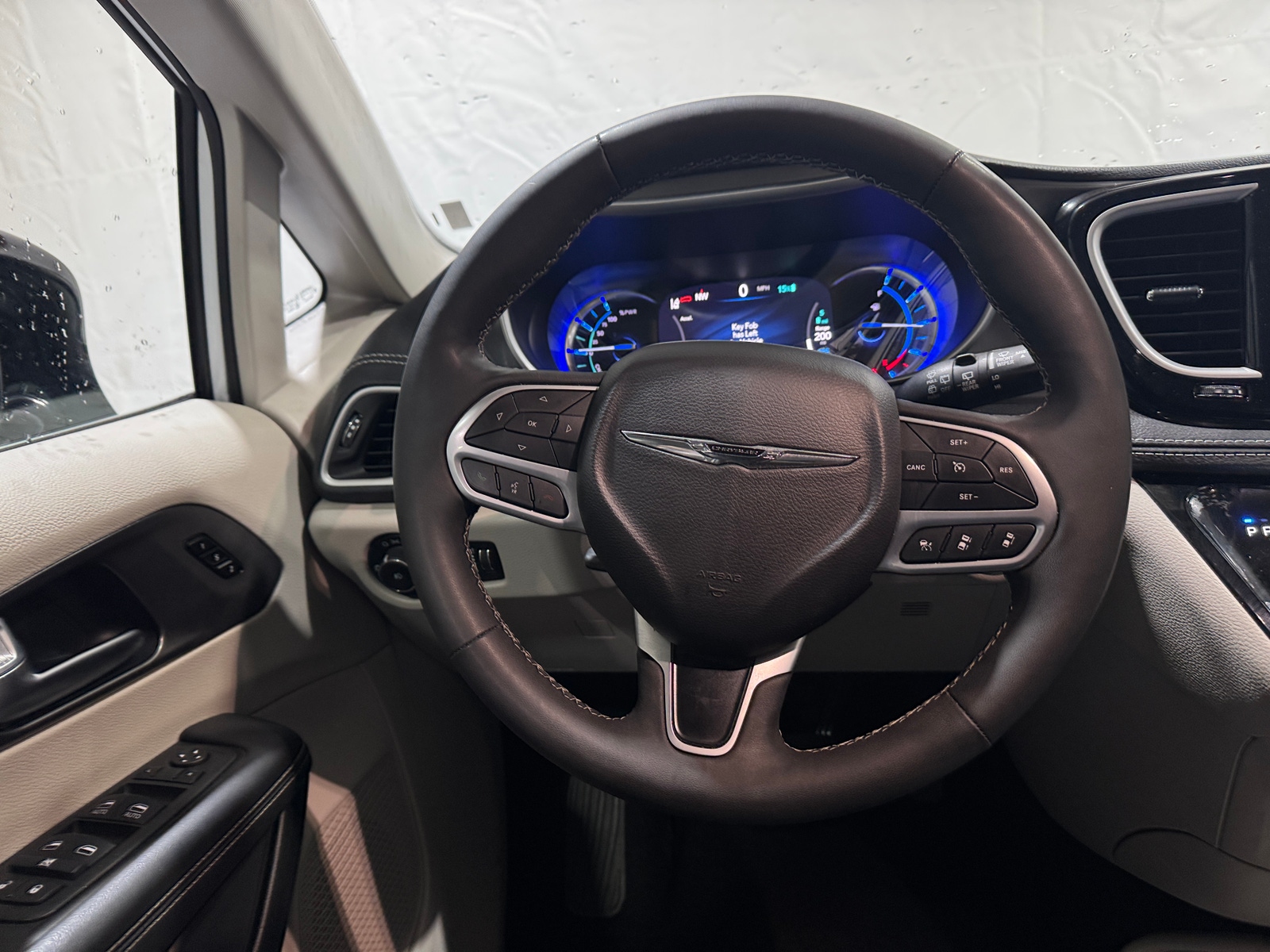 Thumbnail: 2024 Chrysler Pacifica - 4