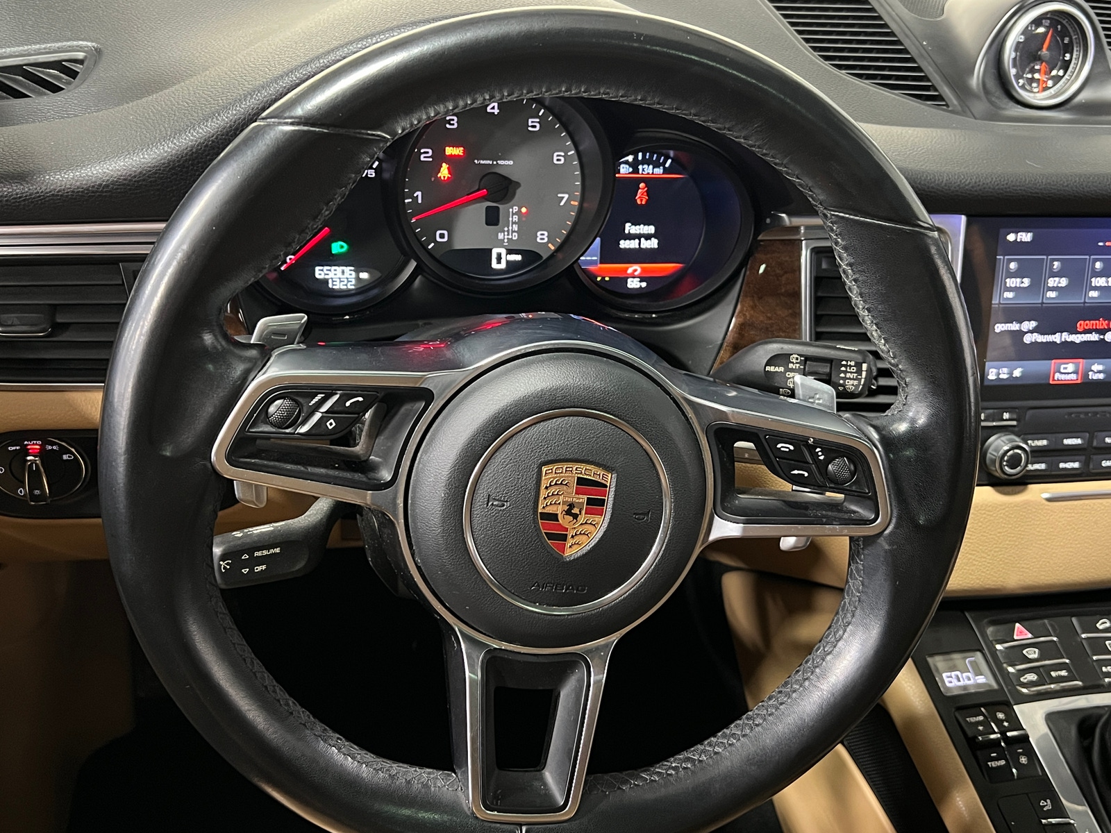 Thumbnail: 2018 Porsche Macan - 4