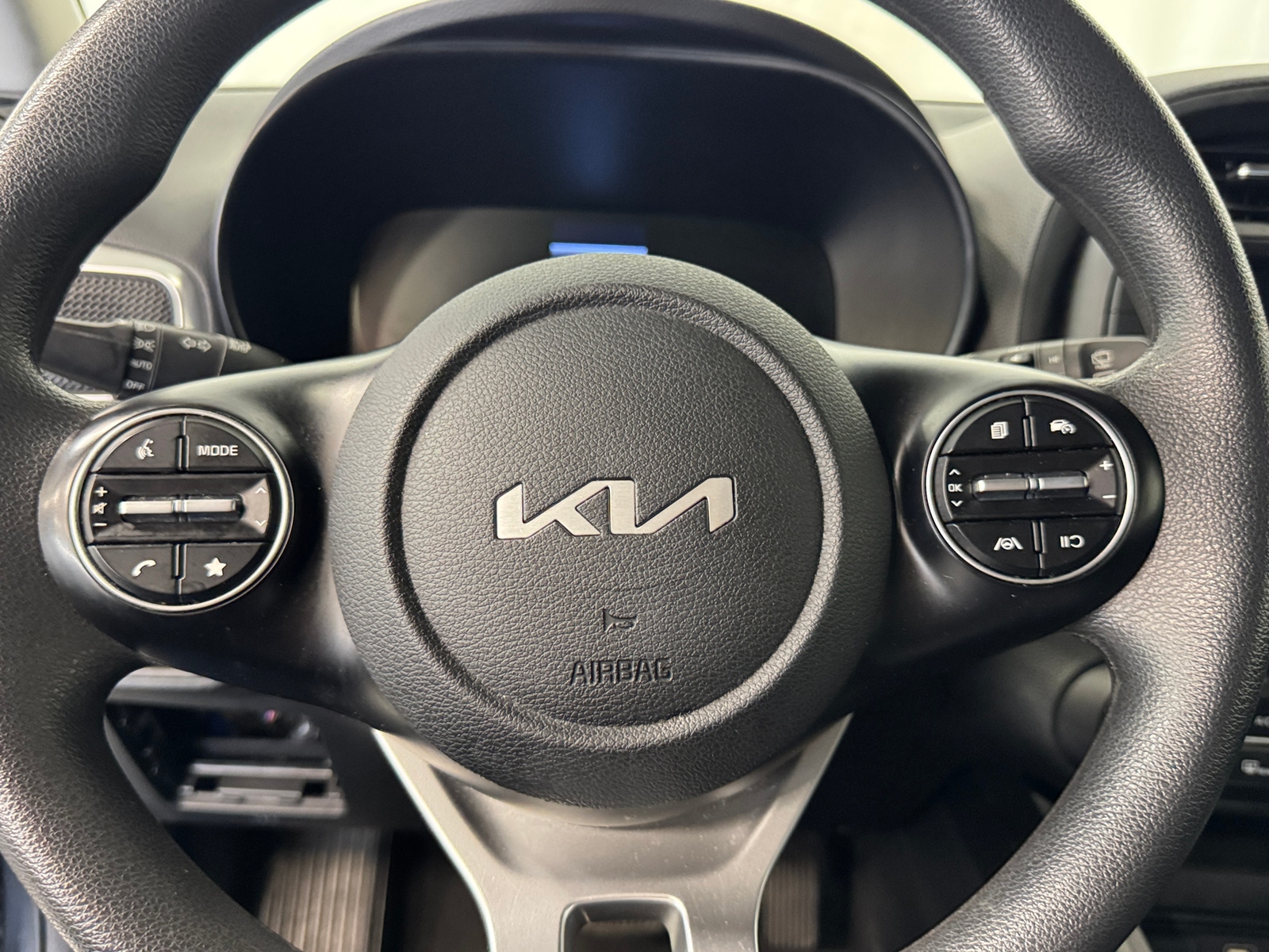 Thumbnail: 2023 Kia Soul - 5