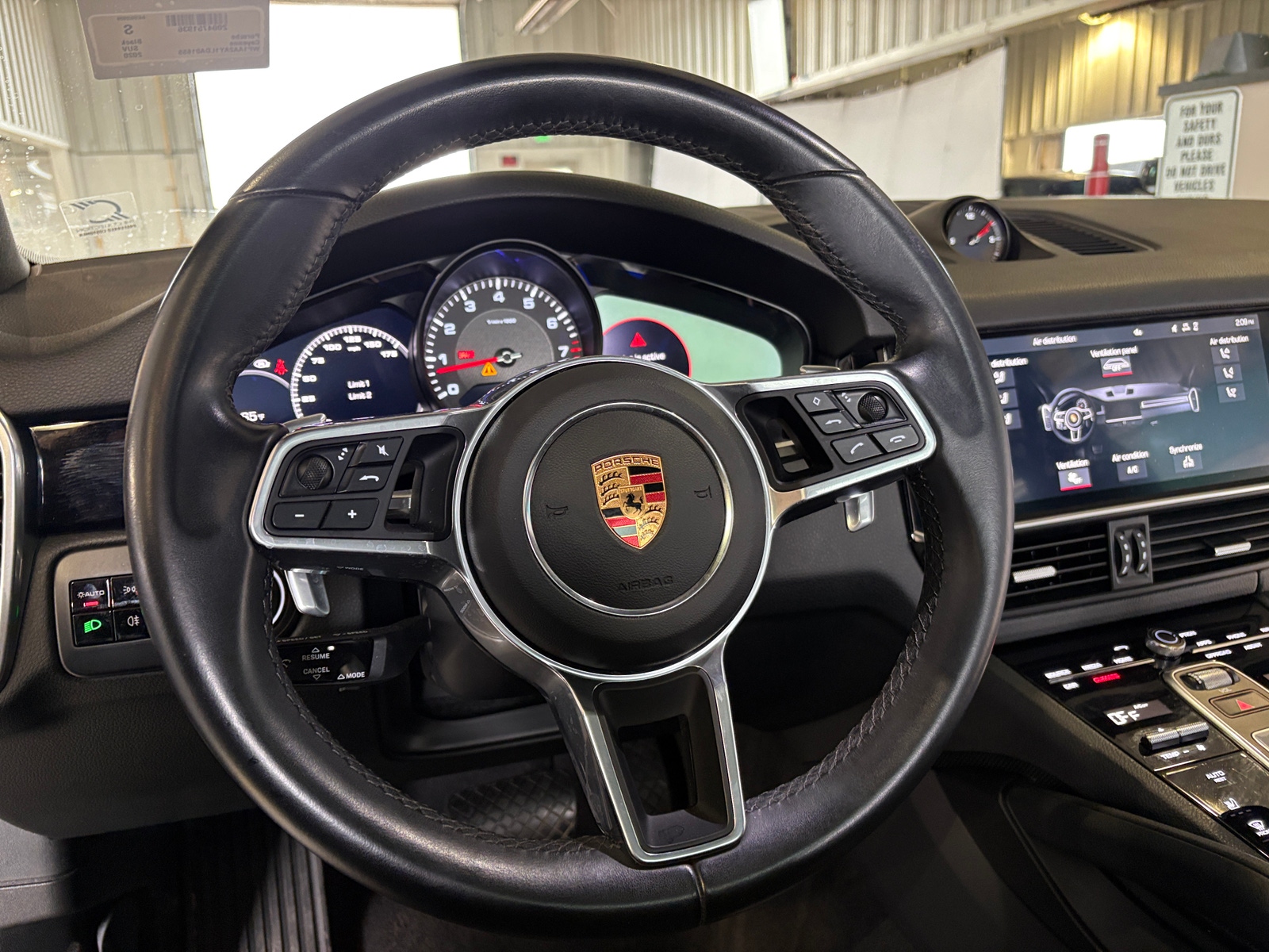 Thumbnail: 2020 Porsche Cayenne - 4