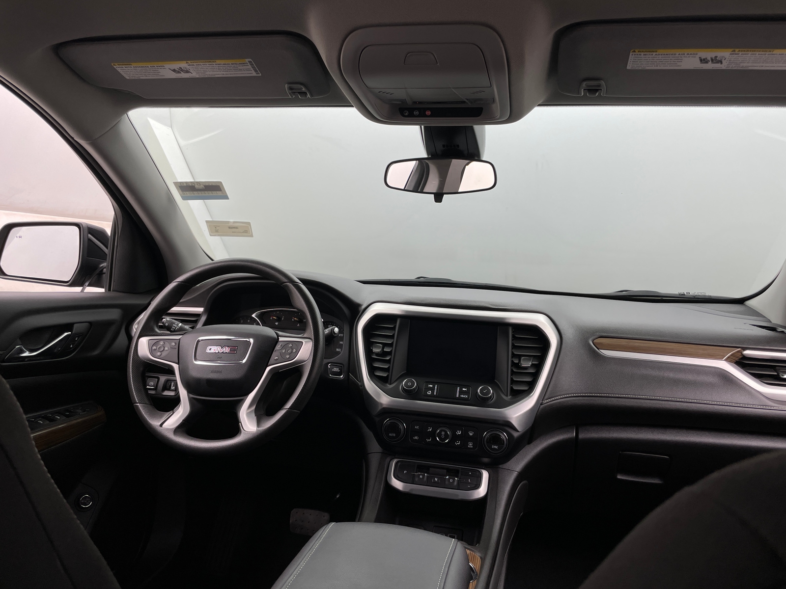 Thumbnail: 2023 GMC Acadia - 3