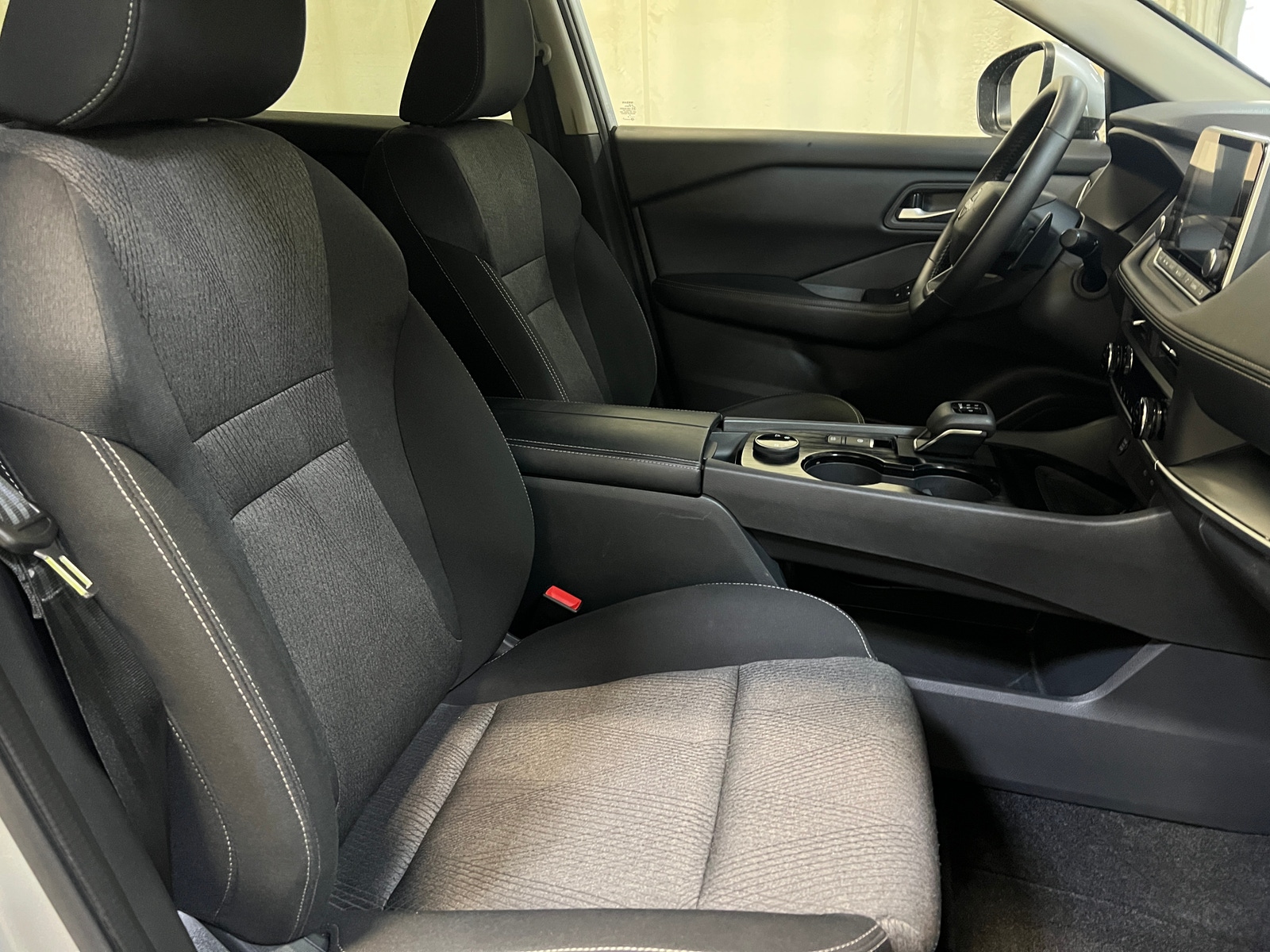 Thumbnail: 2025 Nissan Rogue - 2