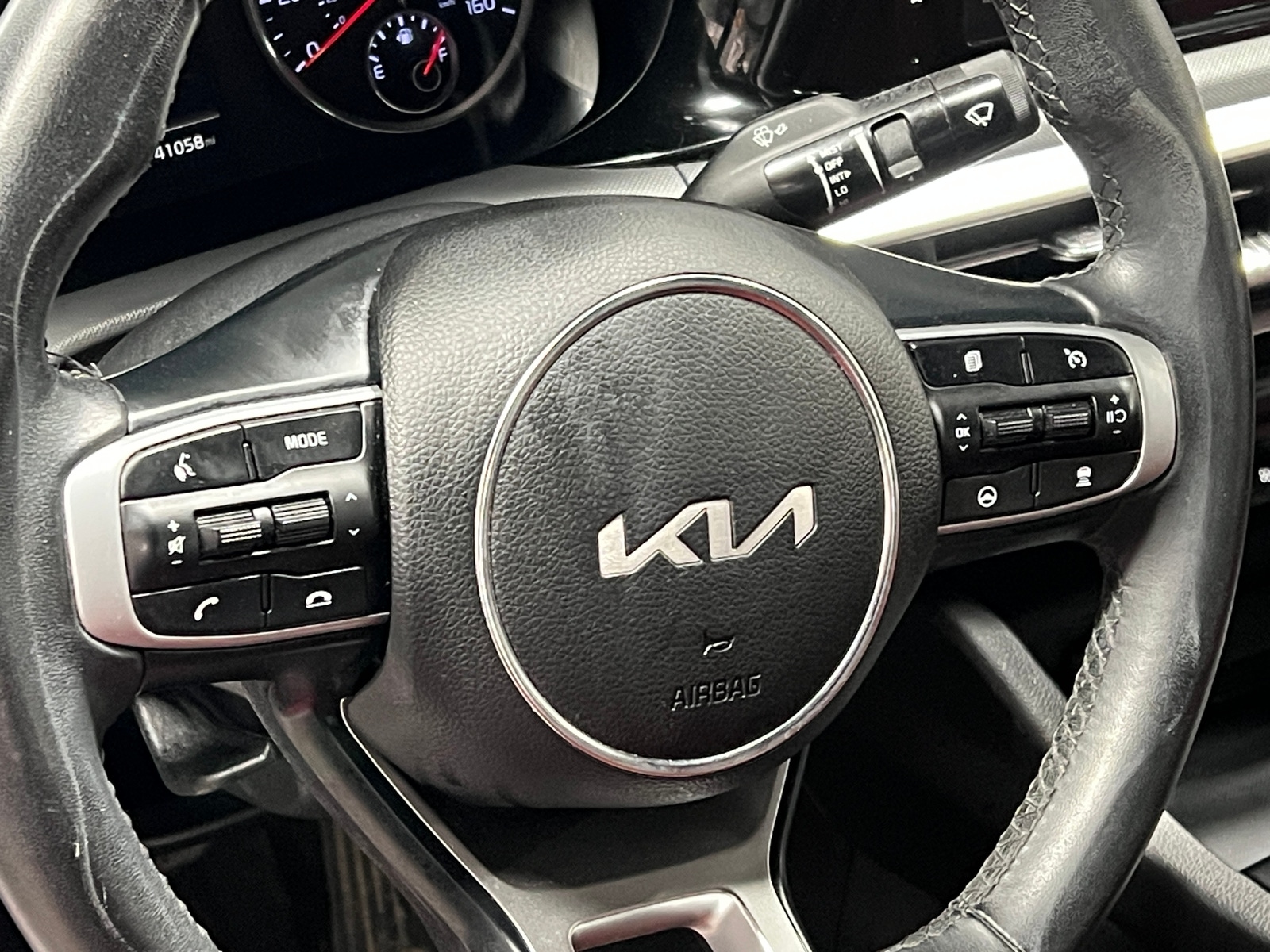 Thumbnail: 2023 Kia K5 - 4