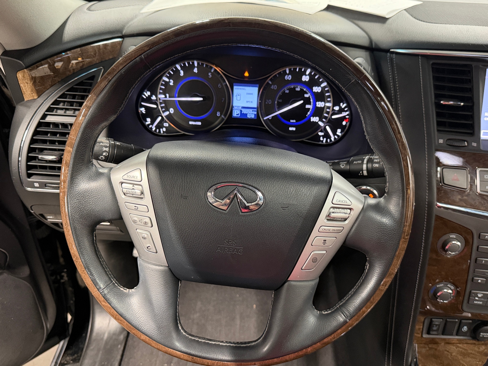 Thumbnail: 2017 INFINITI QX80 - 4