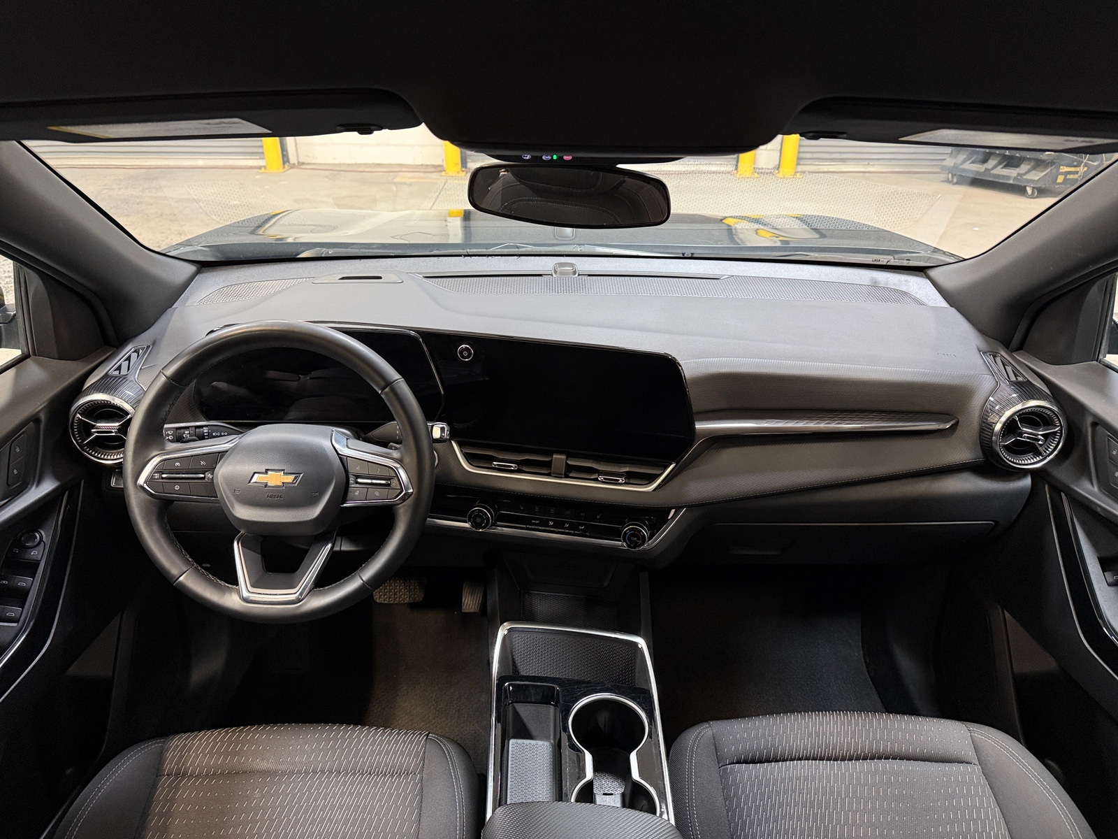 Thumbnail: 2025 Chevrolet Equinox - 3