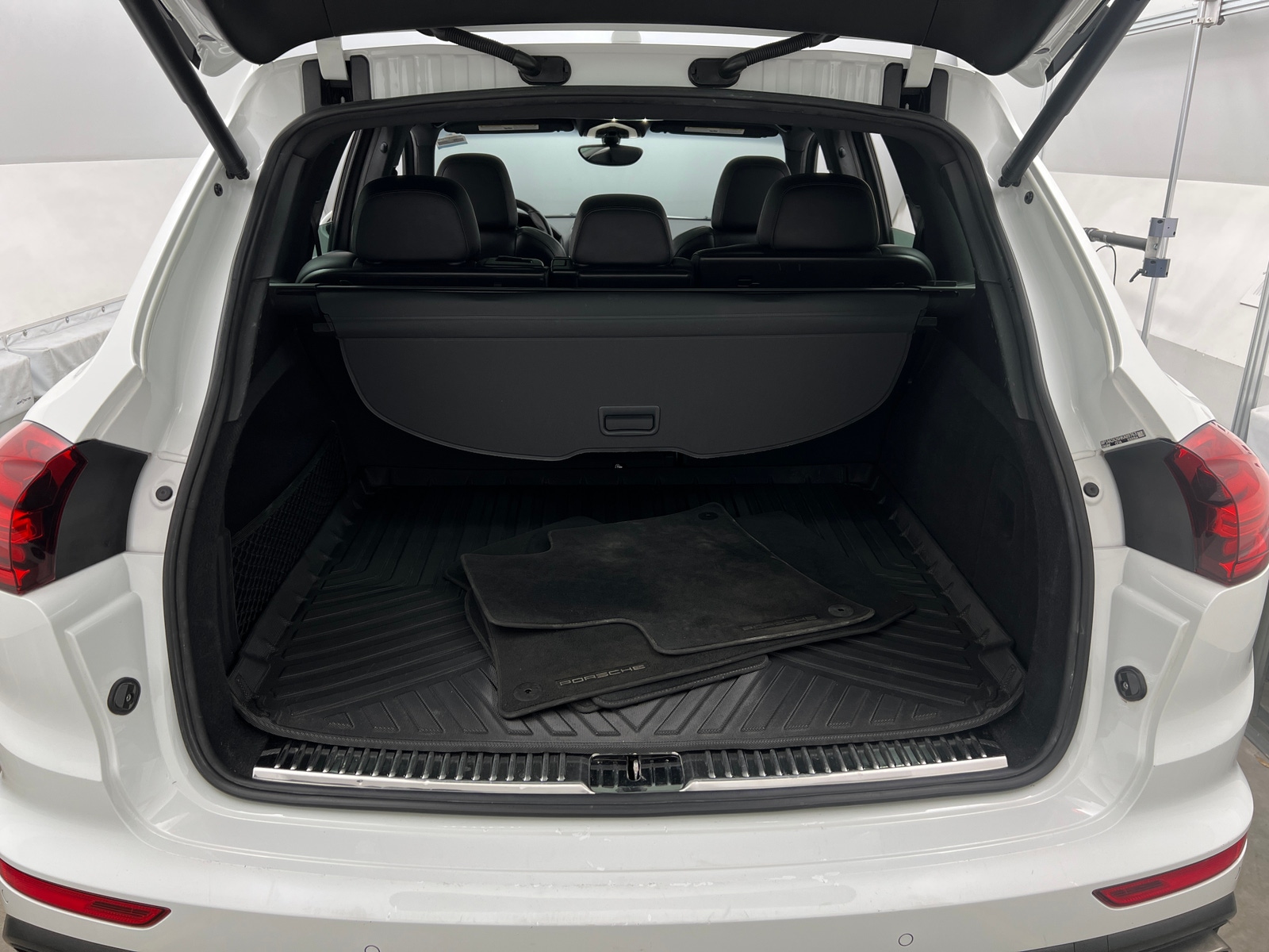 Thumbnail: 2017 Porsche Cayenne - 6