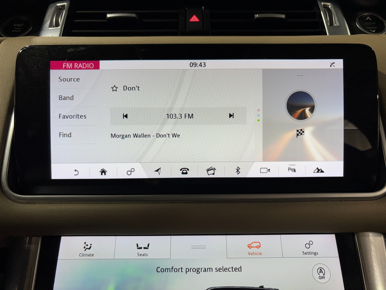 Thumbnail: 2019 Land Rover Range Rover Sport - 3