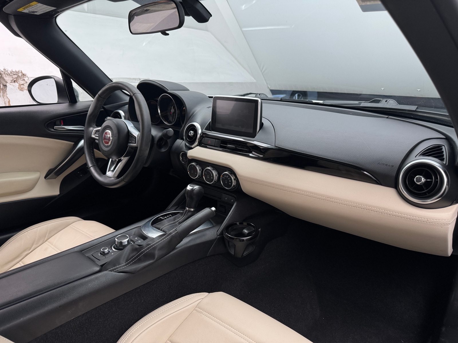 Thumbnail: 2019 Fiat 124 Spider - 2
