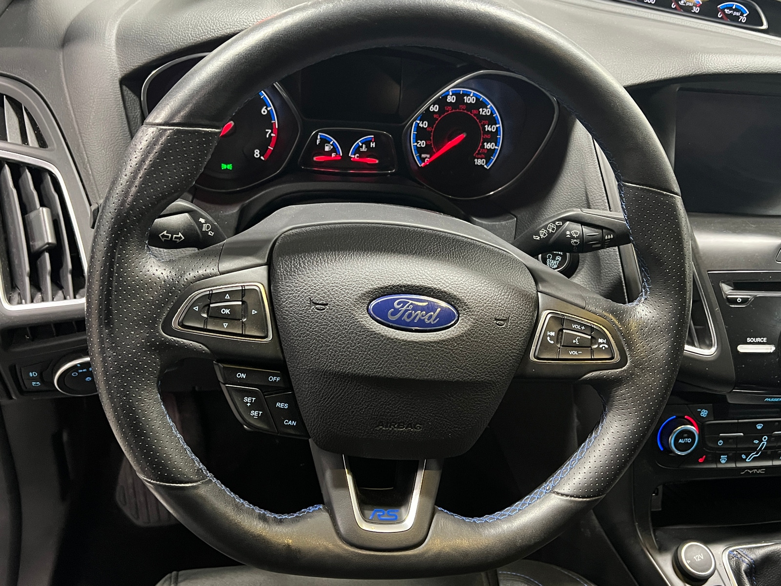 Thumbnail: 2017 Ford Focus - 4