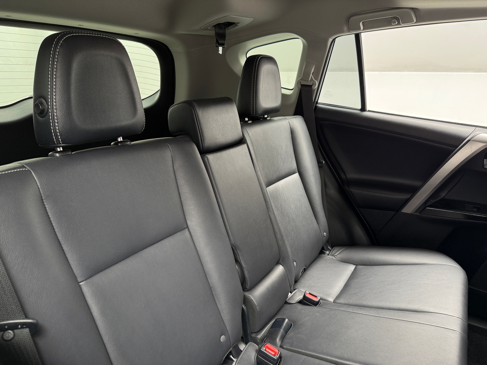 Thumbnail: 2018 Toyota RAV4 - 5