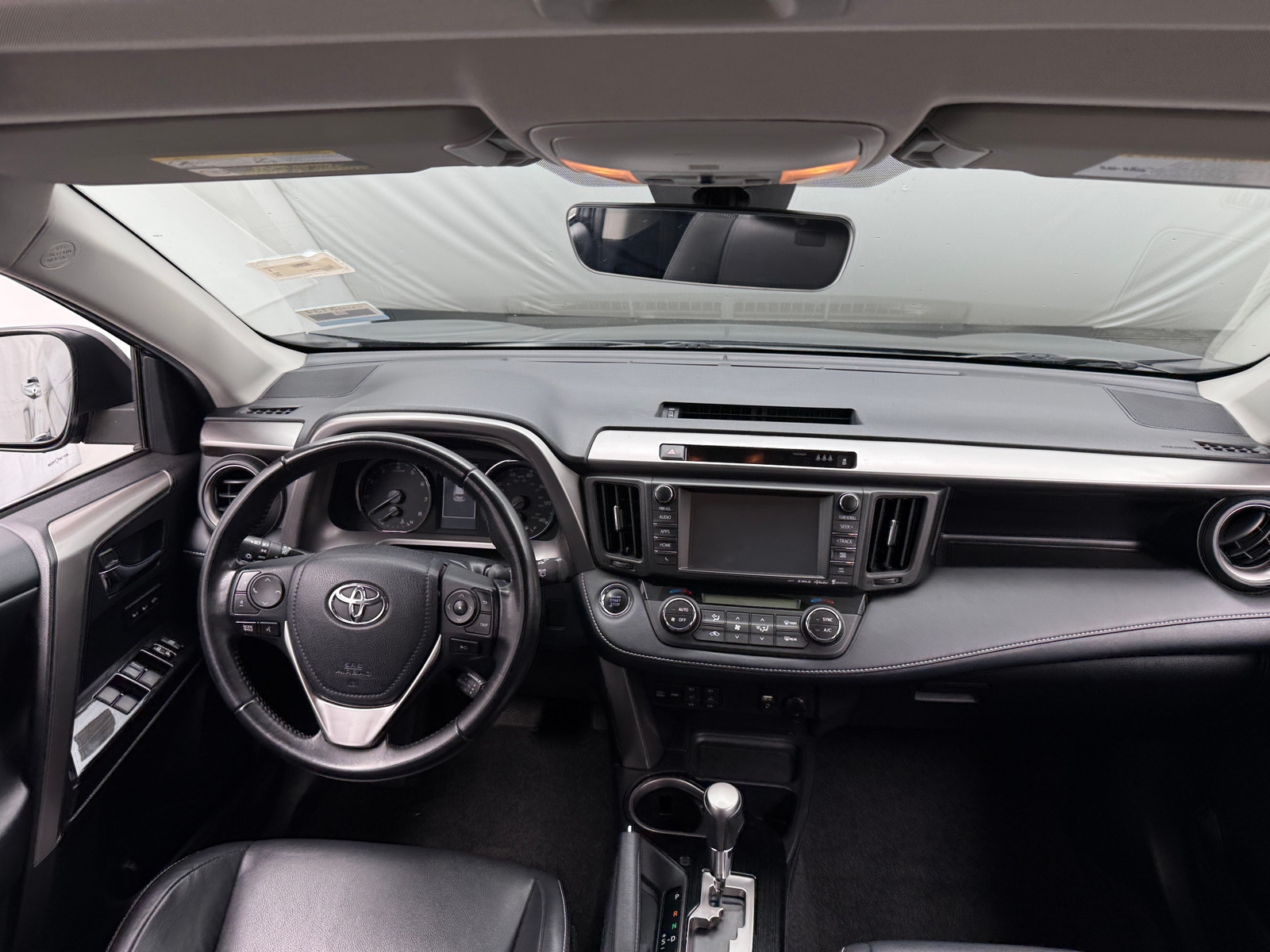 Thumbnail: 2018 Toyota RAV4 - 2