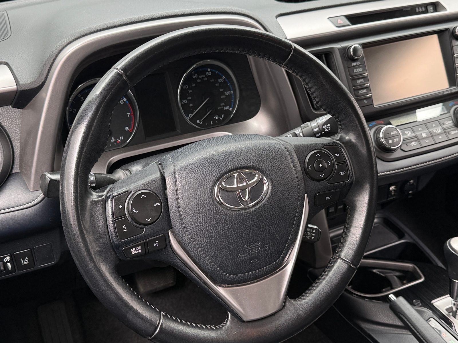 Thumbnail: 2018 Toyota RAV4 - 4