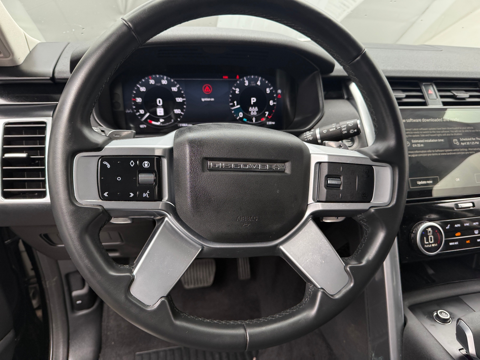 Thumbnail: 2024 Land Rover Discovery - 4