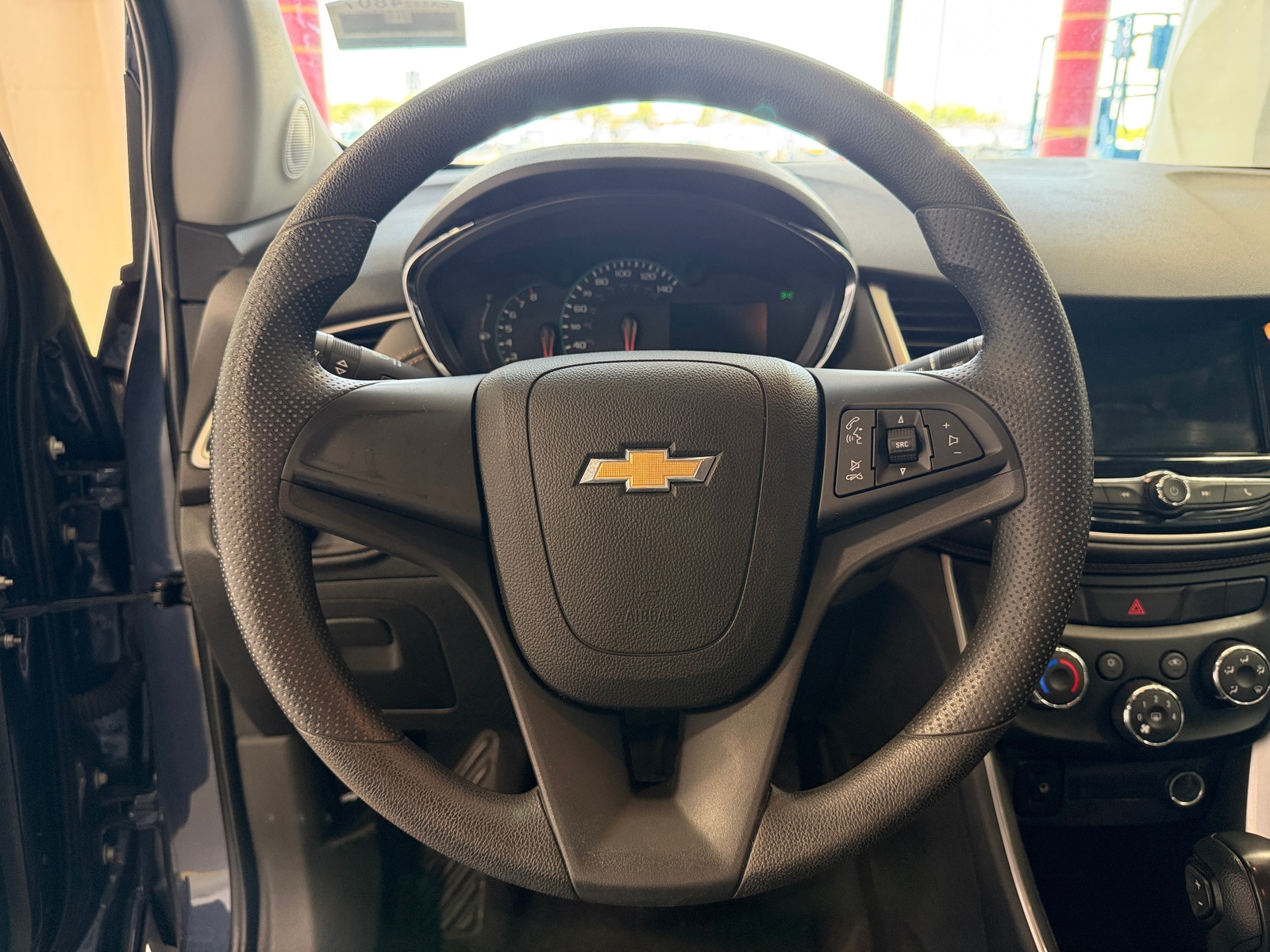 Thumbnail: 2018 Chevrolet Trax - 5