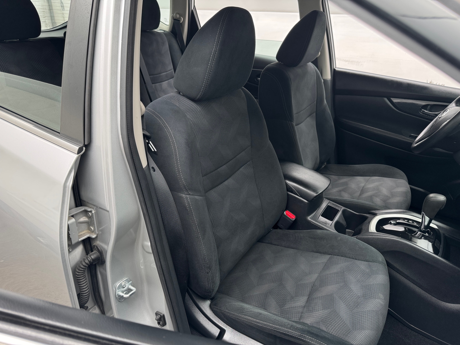 Thumbnail: 2016 Nissan Rogue - 2