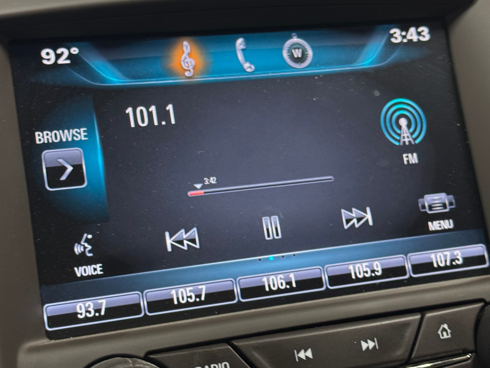 Thumbnail: 2015 Buick LaCrosse - 3