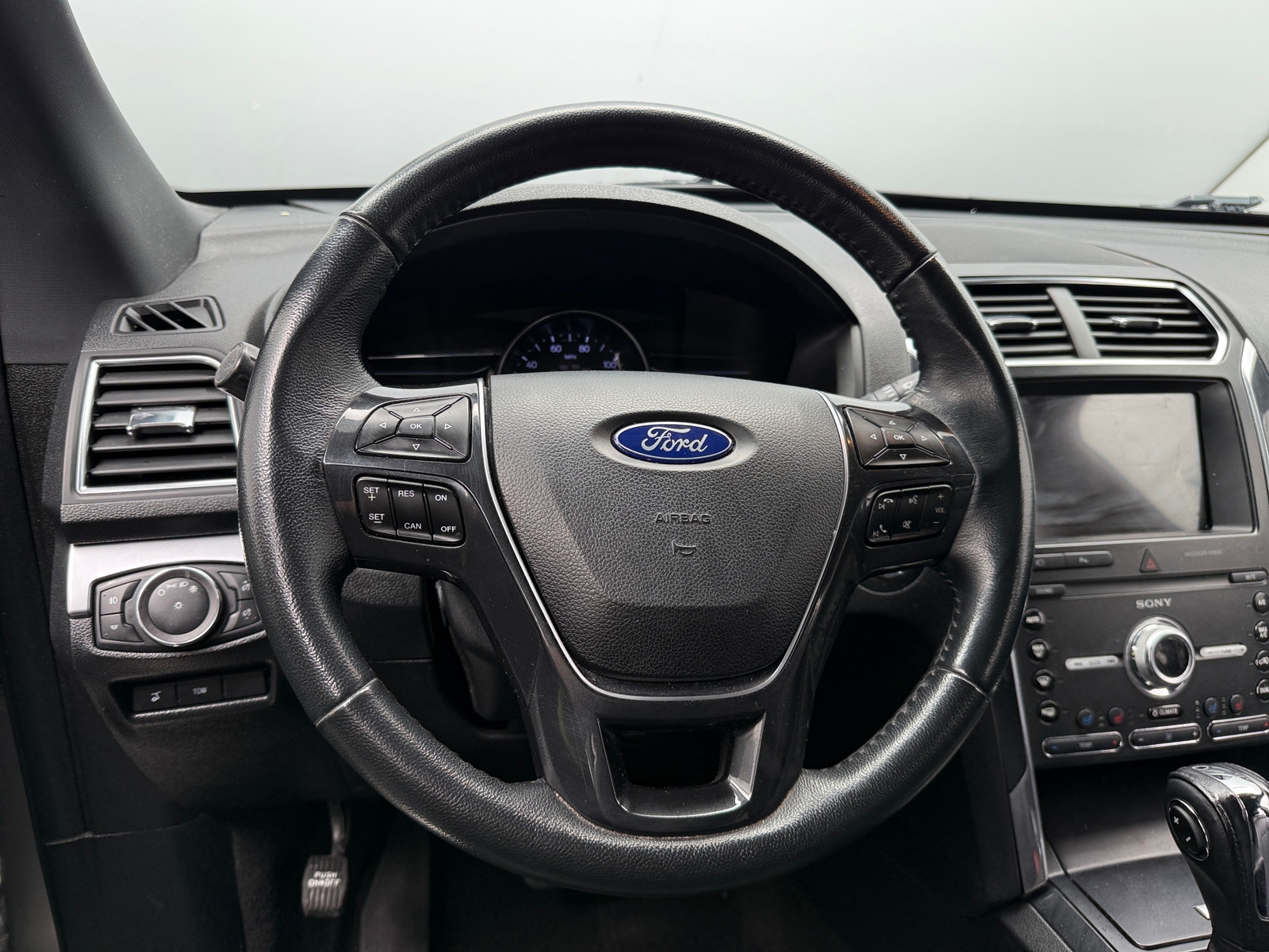 Thumbnail: 2019 Ford Explorer - 4