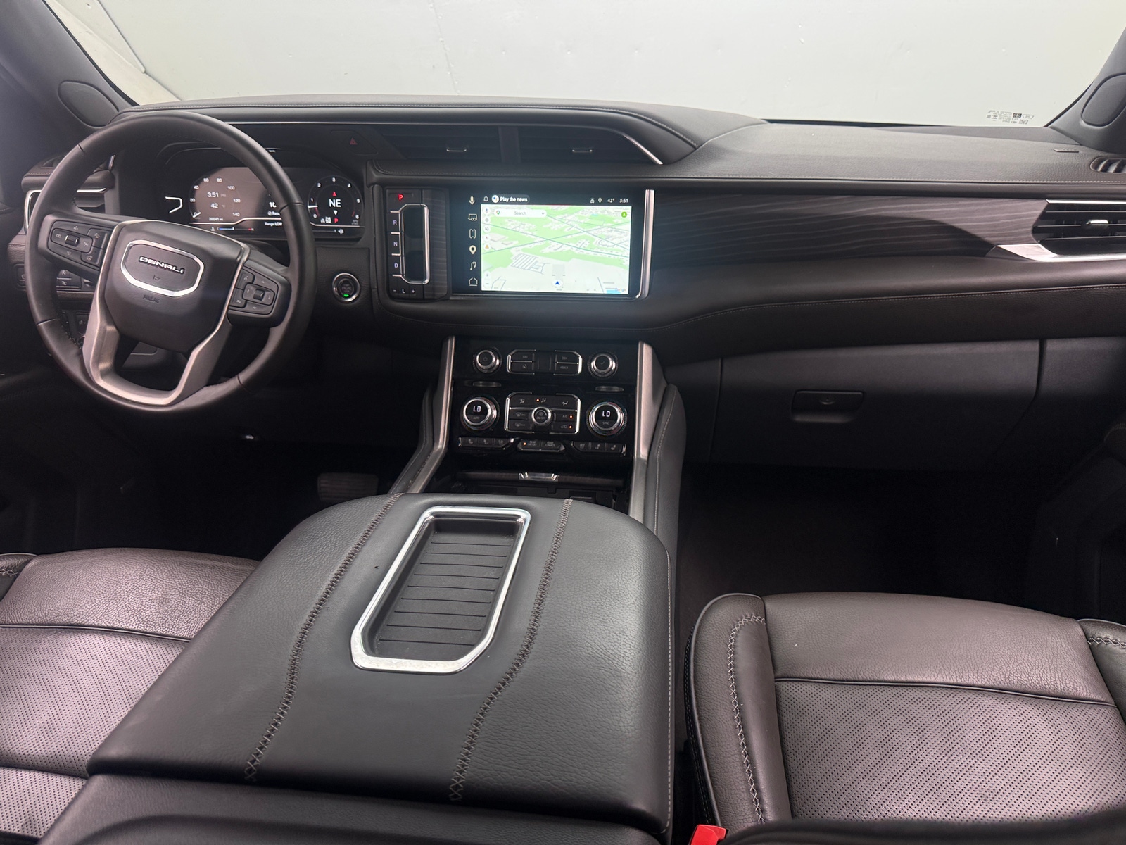 Thumbnail: 2023 GMC Yukon - 2